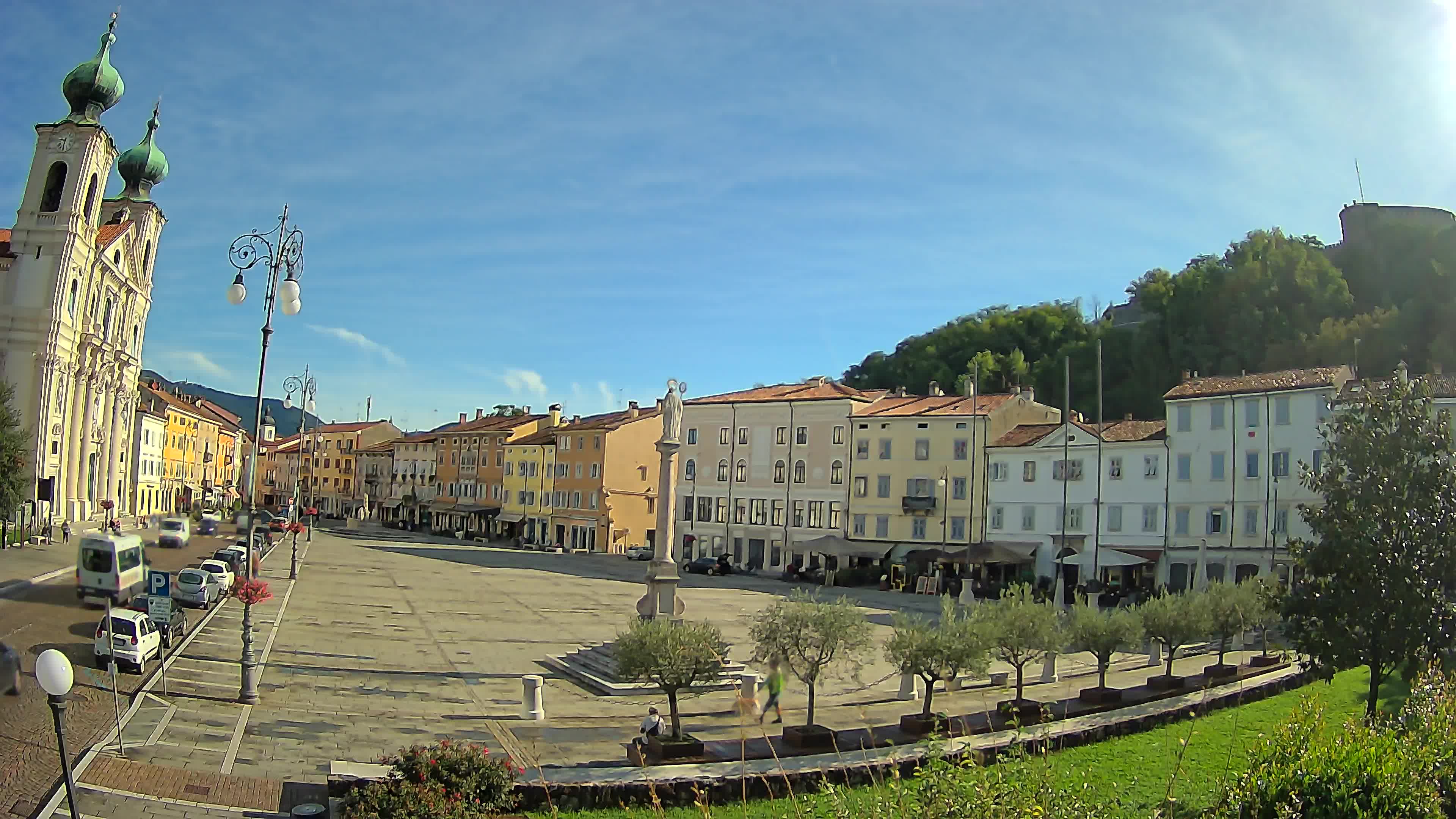 Gorizia Piazza della Vittoria e chiesa di S. Ignazio