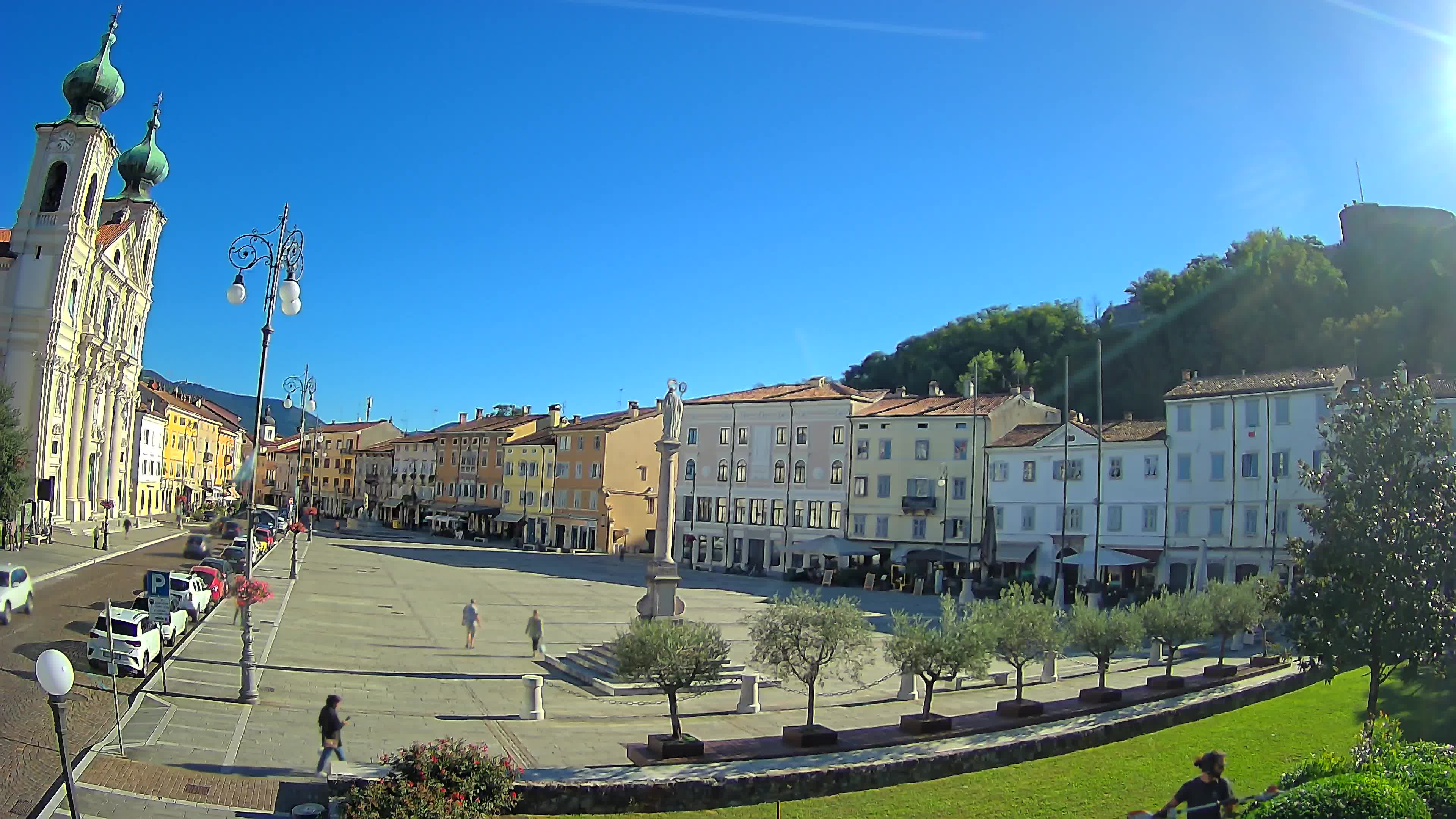 Gorizia Piazza della Vittoria e chiesa di S. Ignazio