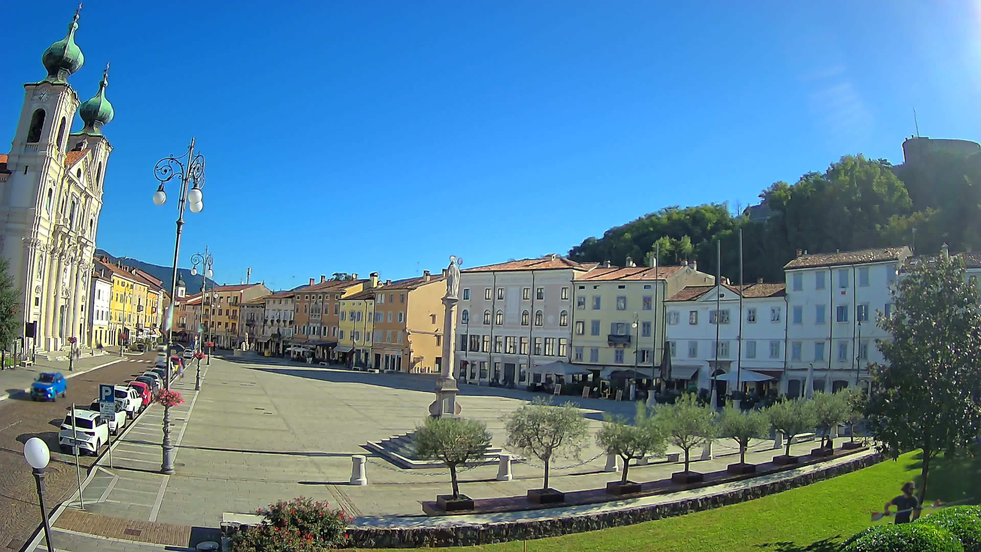 Gorizia Piazza della Vittoria e chiesa di S. Ignazio