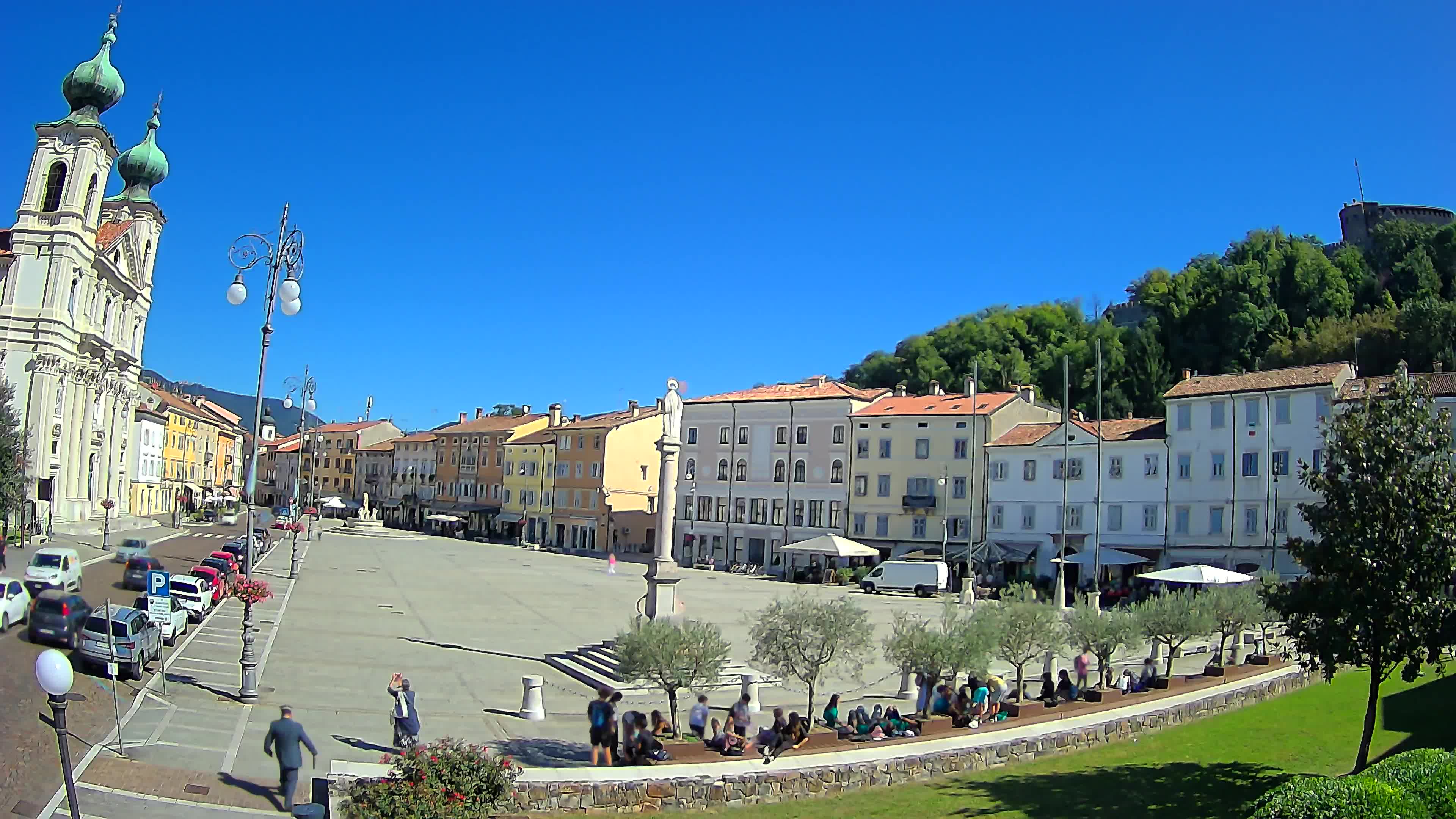 Gorizia – Plaza Vittoria – iglesia de San Pedro. Ignacio