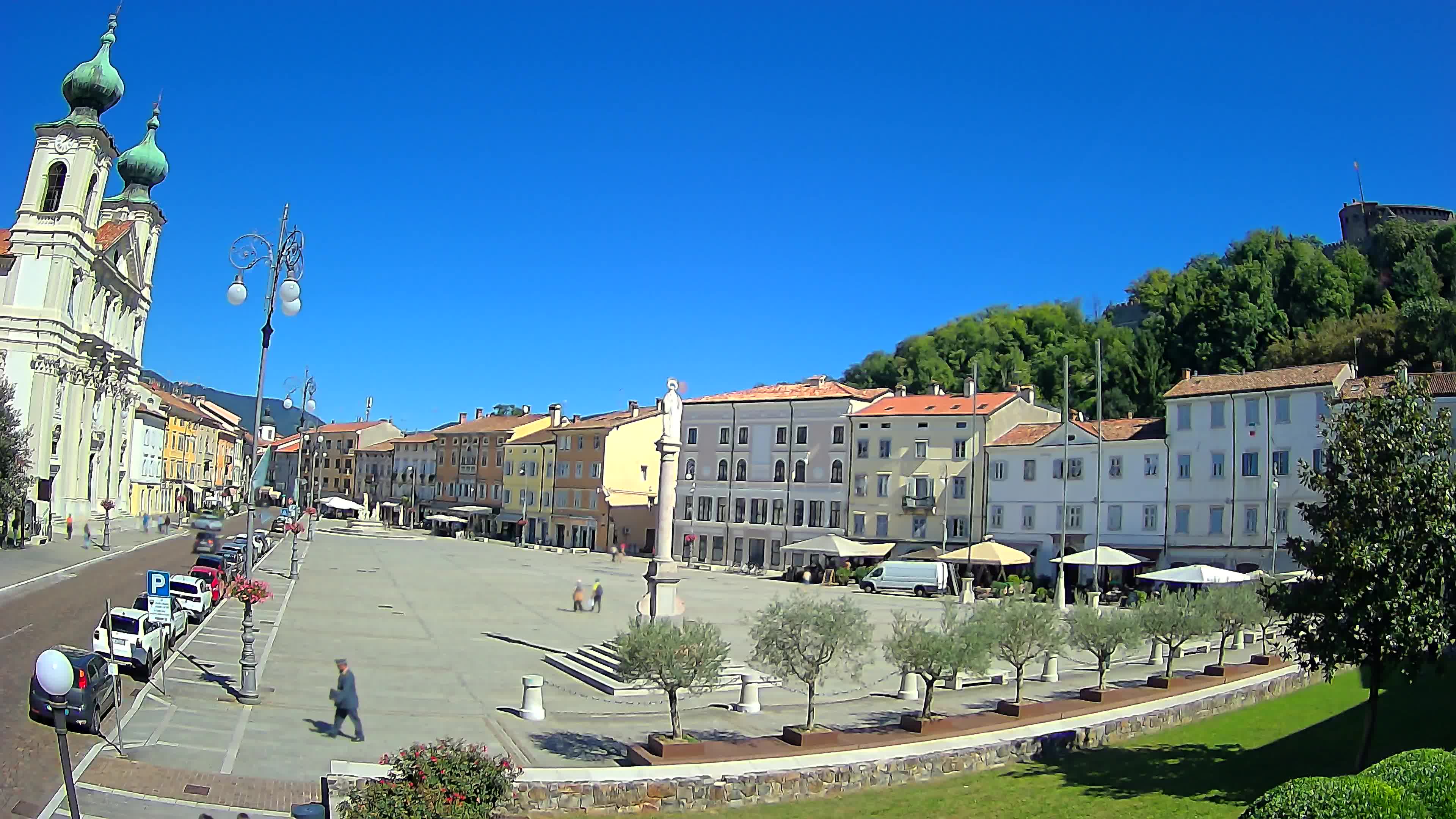 Gorizia – Plaza Vittoria – iglesia de San Pedro. Ignacio