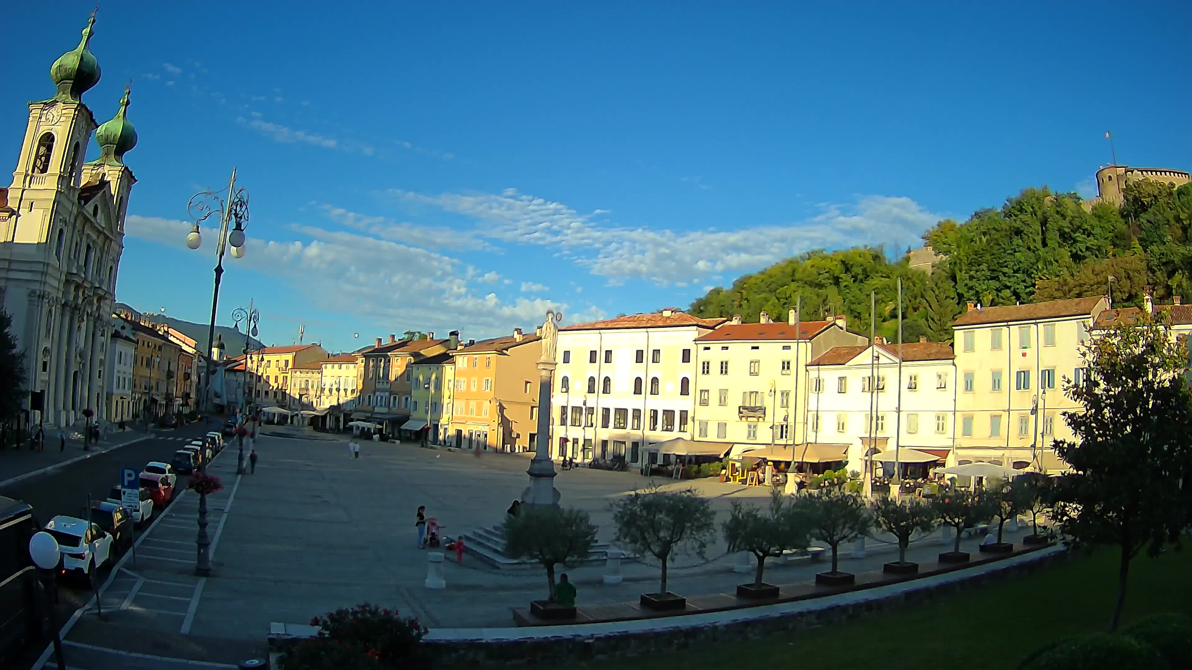 Gorizia – Plaza Vittoria – iglesia de San Pedro. Ignacio