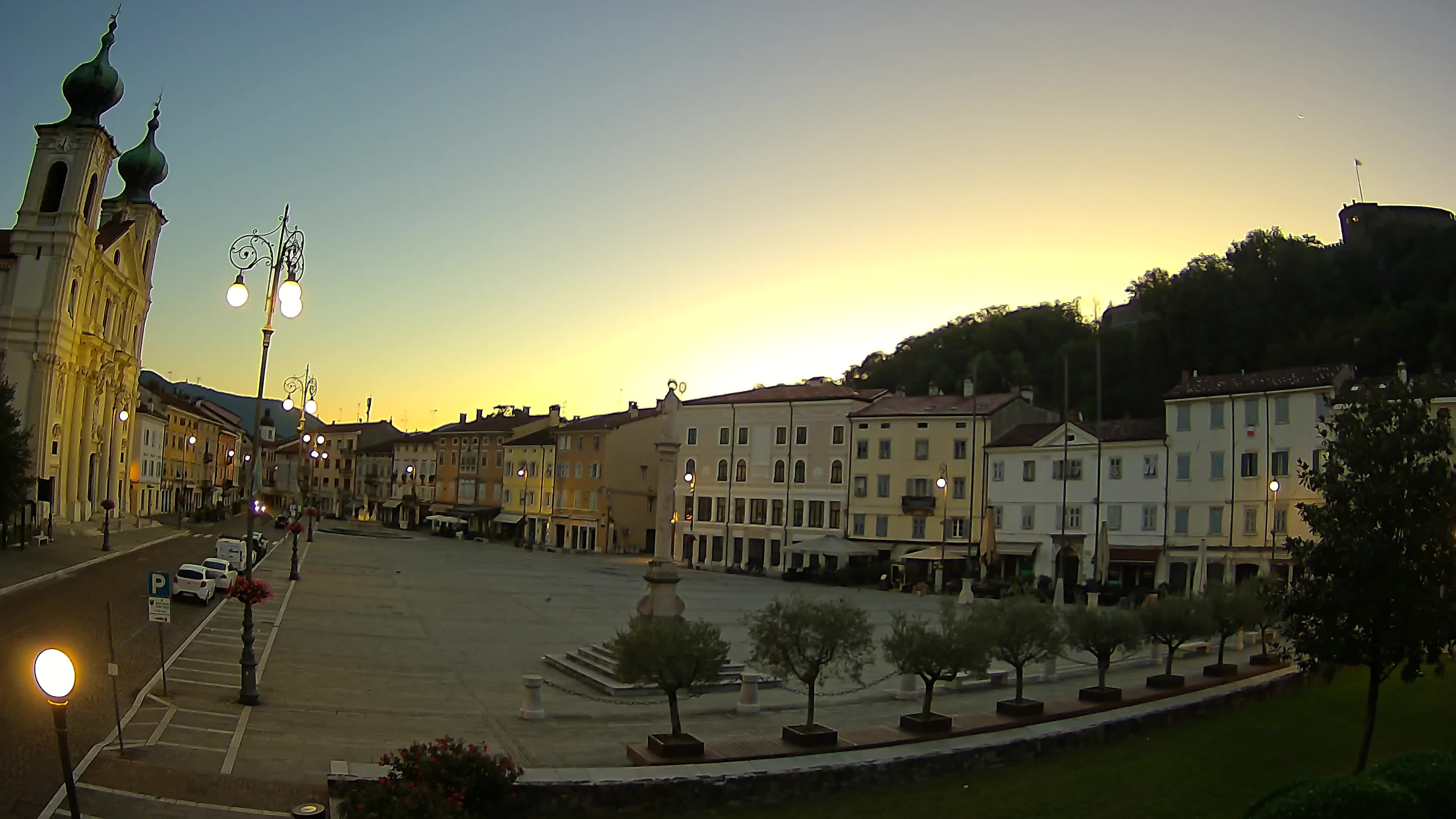 Gorizia – Plaza Vittoria – iglesia de San Pedro. Ignacio