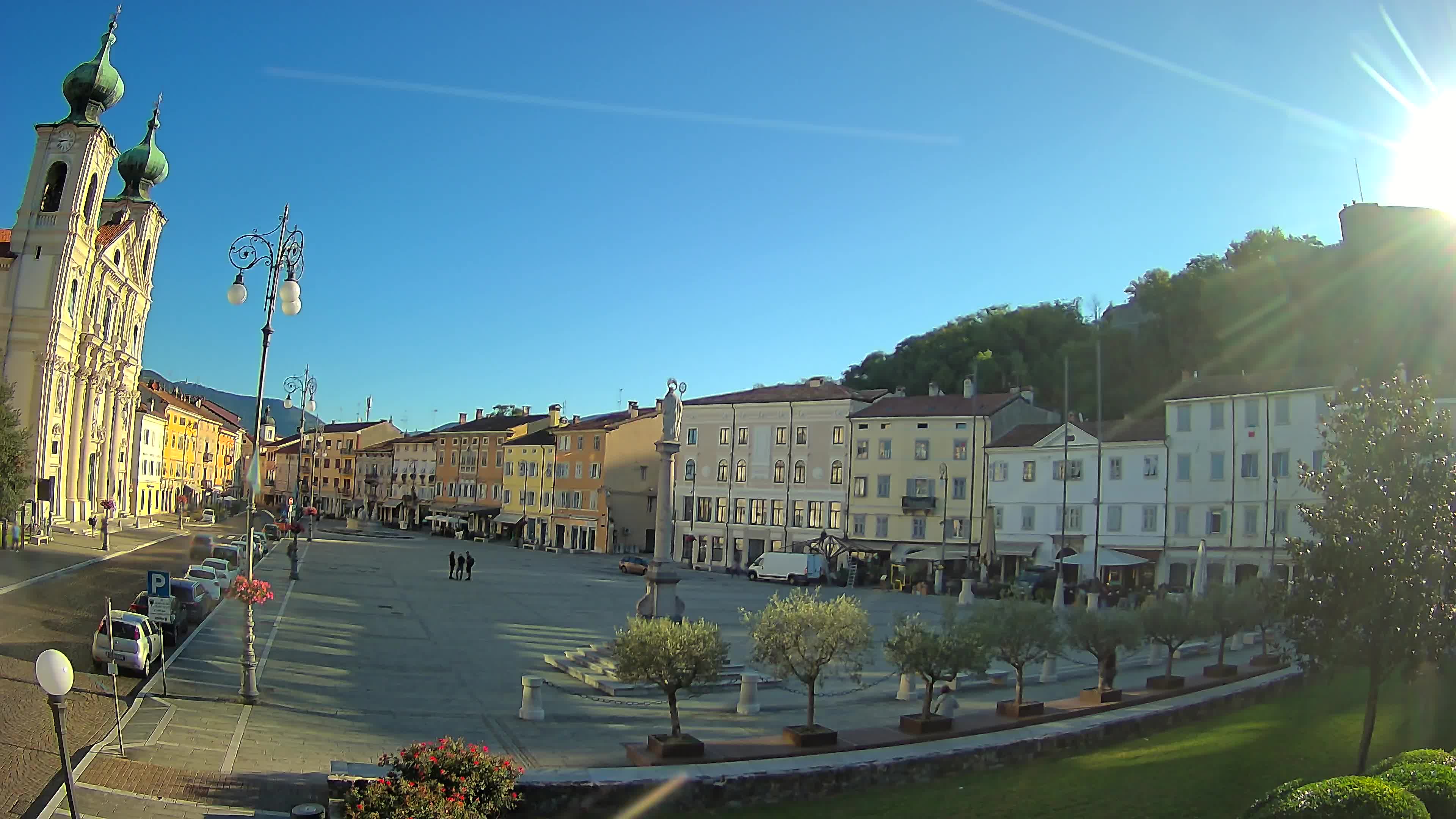 Gorizia Piazza della Vittoria e chiesa di S. Ignazio