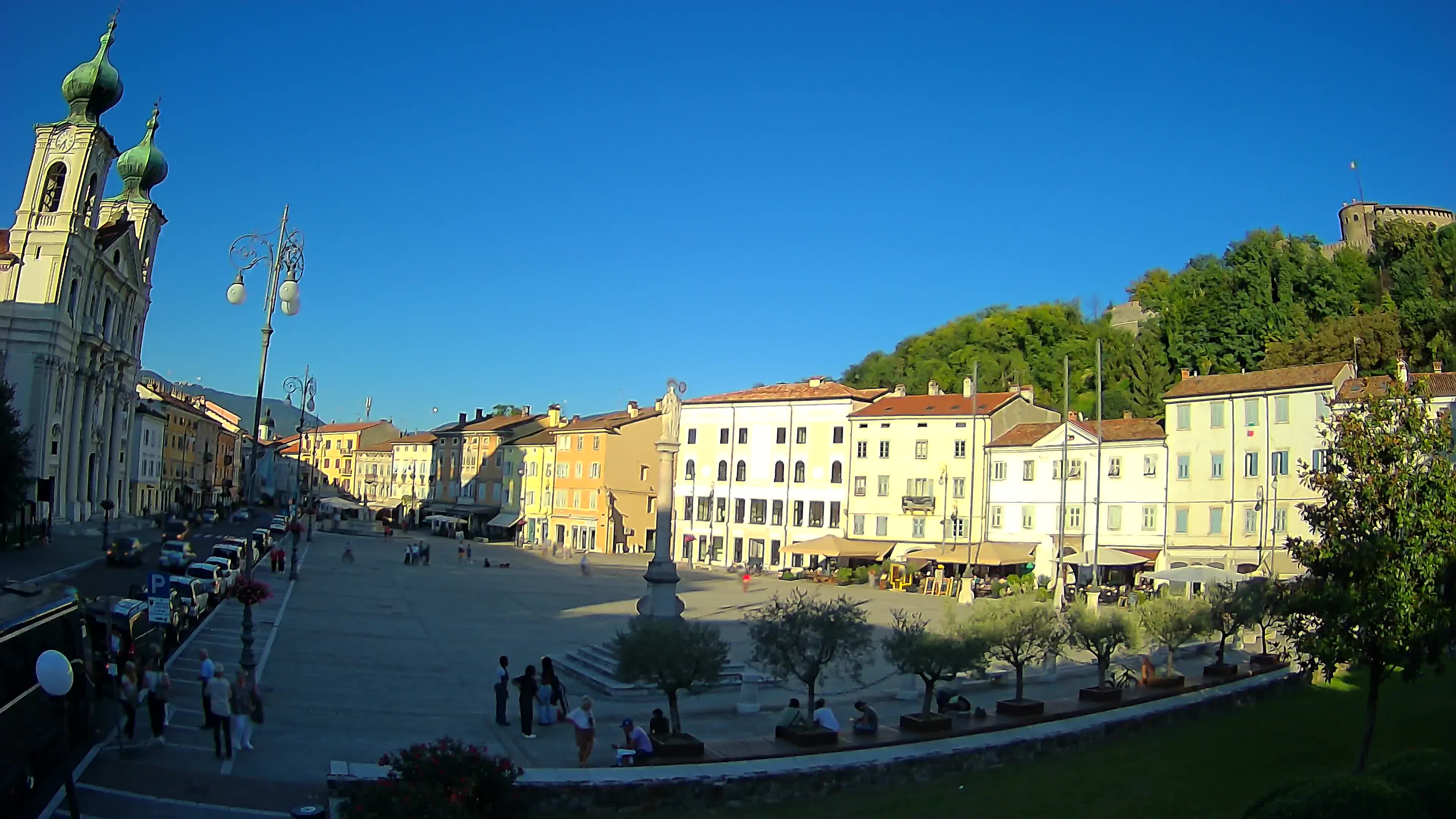 Gorizia – Plaza Vittoria – iglesia de San Pedro. Ignacio