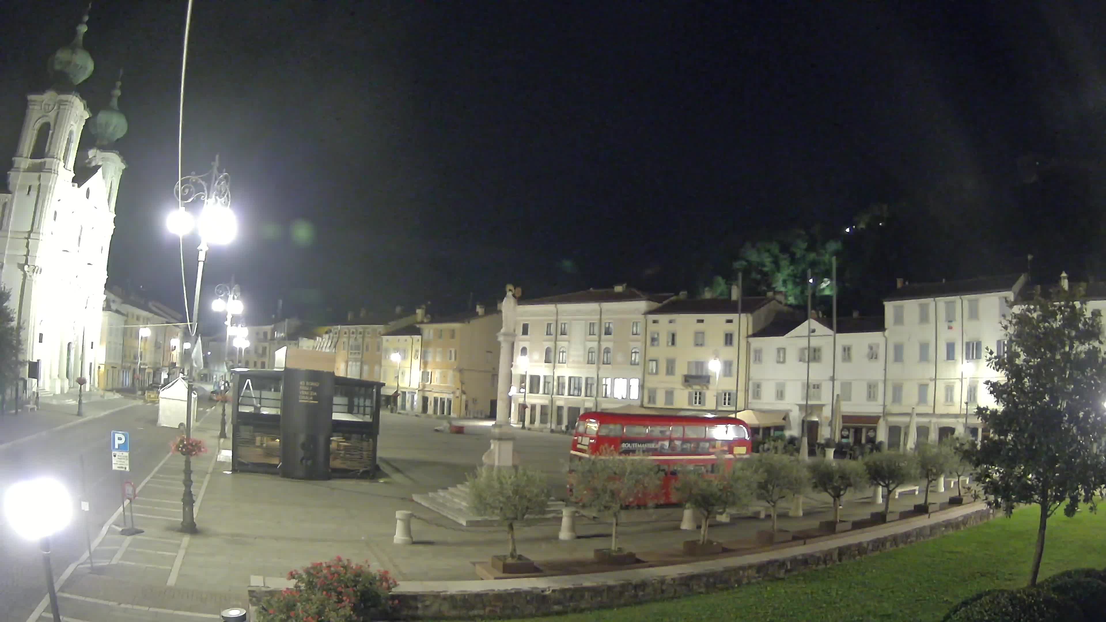 Gorizia – Plaza Vittoria – iglesia de San Pedro. Ignacio