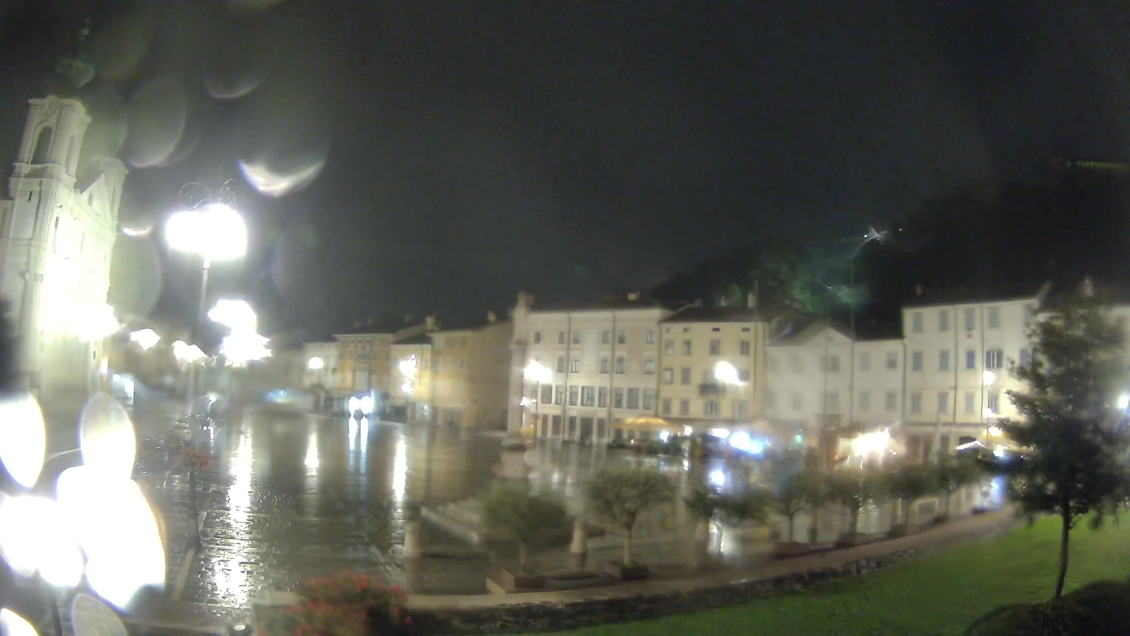 Gorizia Piazza della Vittoria e chiesa di S. Ignazio