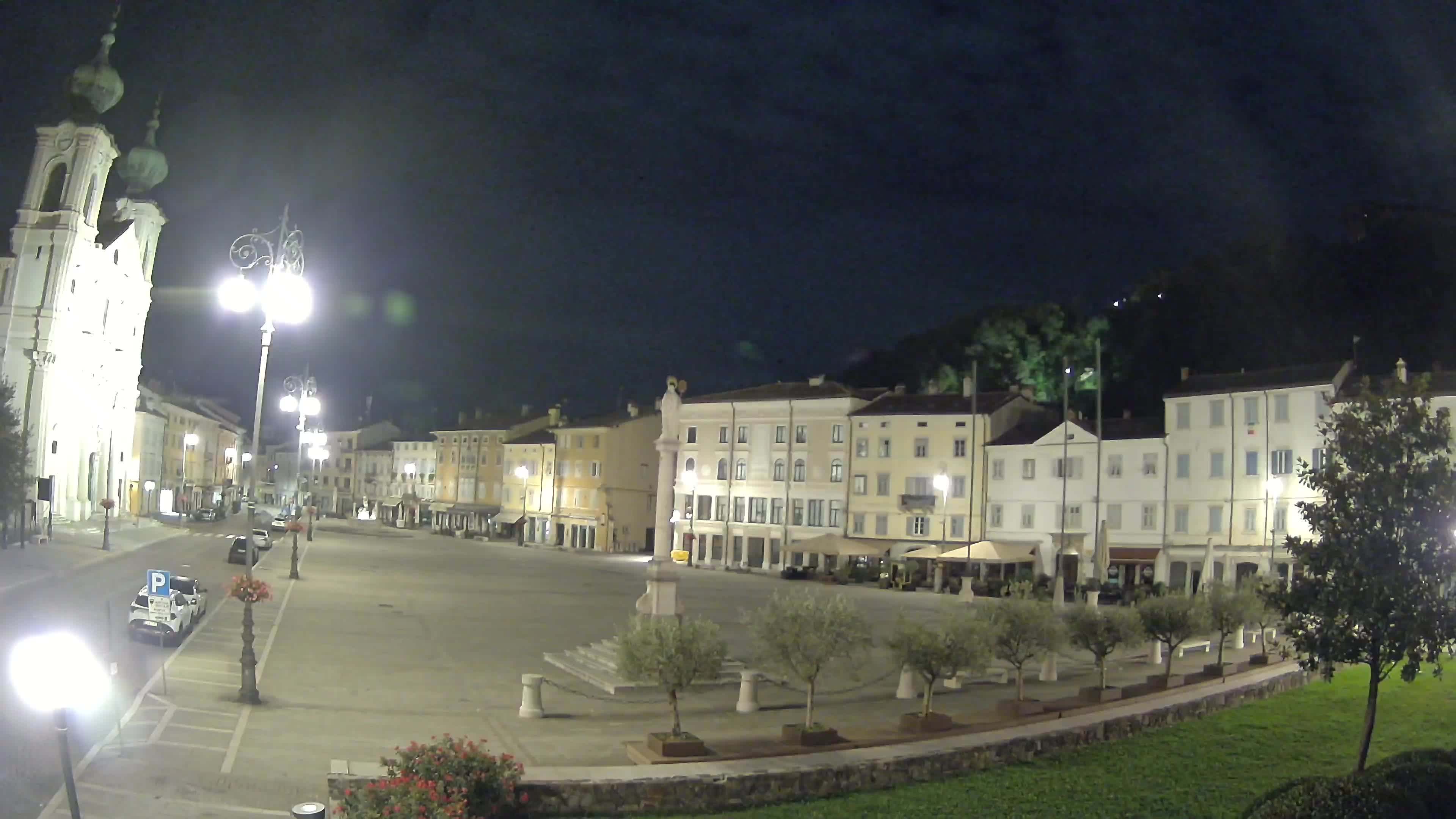 Gorizia – Plaza Vittoria – iglesia de San Pedro. Ignacio