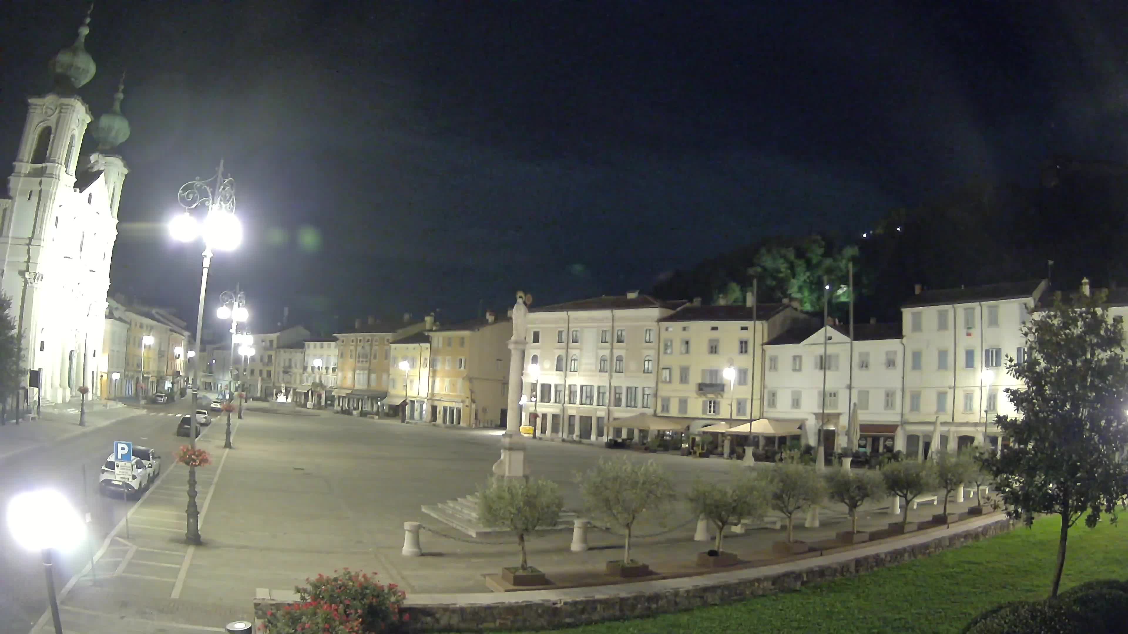 Gorizia – Plaza Vittoria – iglesia de San Pedro. Ignacio