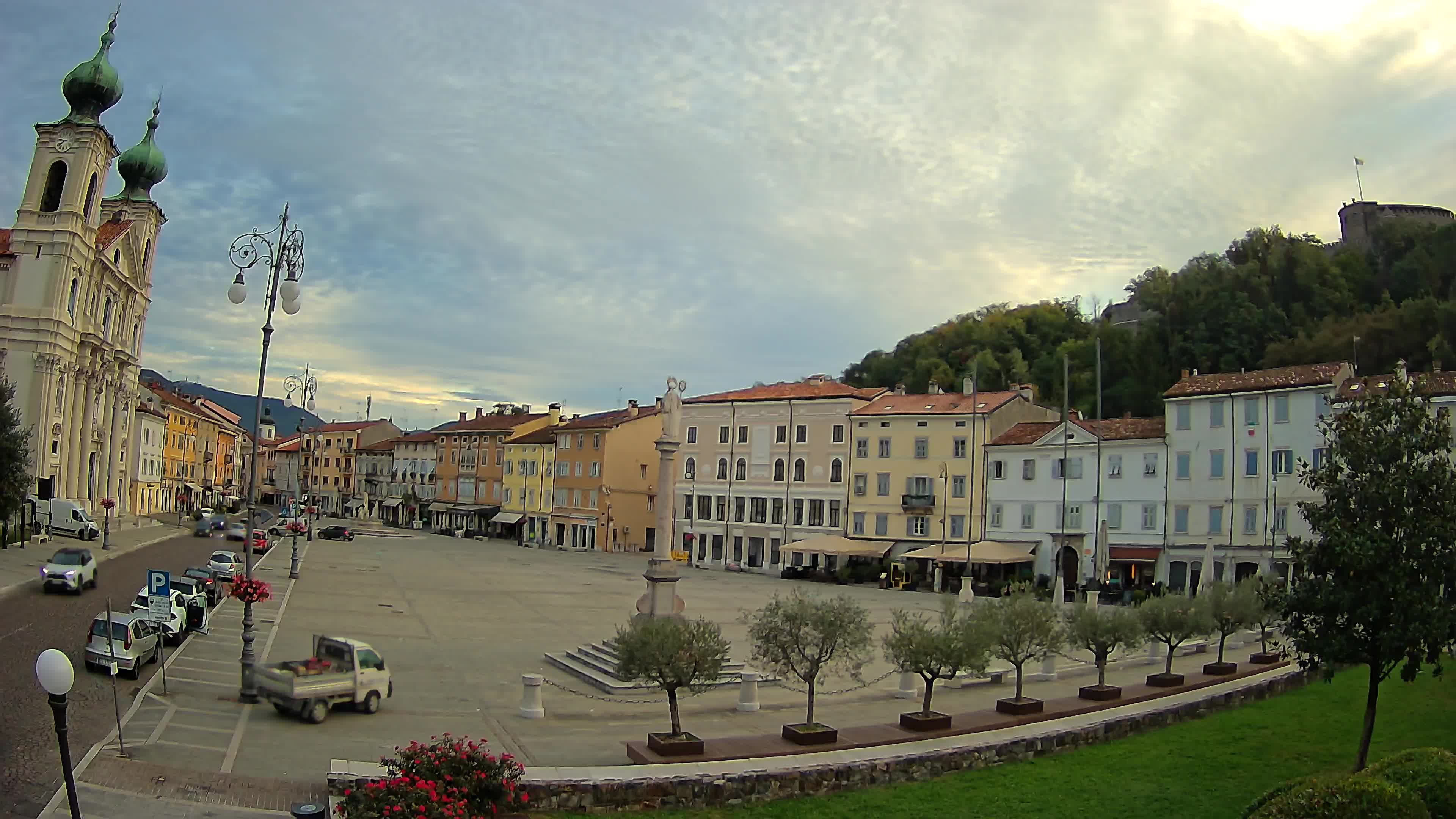 Gorizia – Plaza Vittoria – iglesia de San Pedro. Ignacio