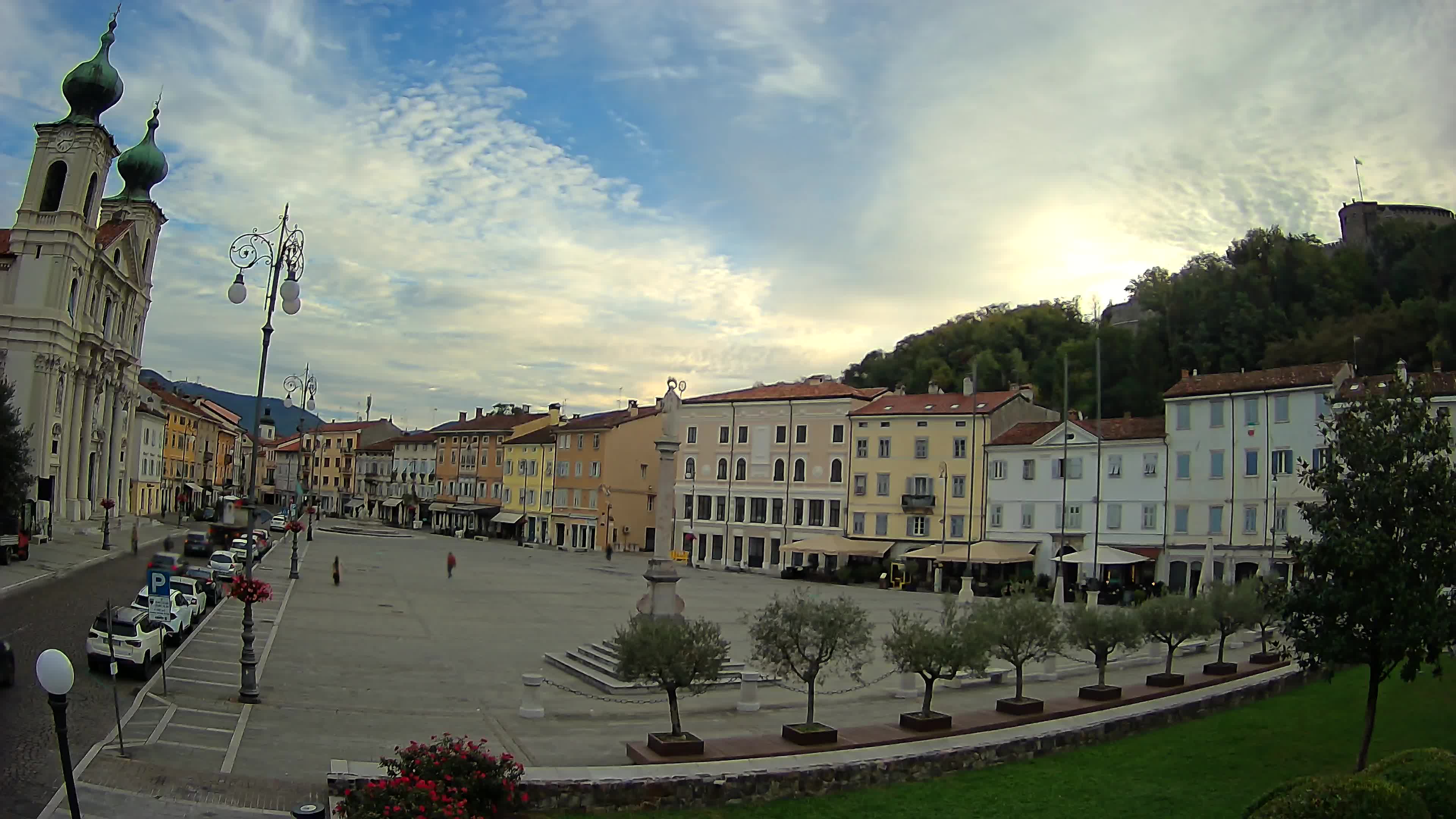Gorizia Piazza della Vittoria e chiesa di S. Ignazio
