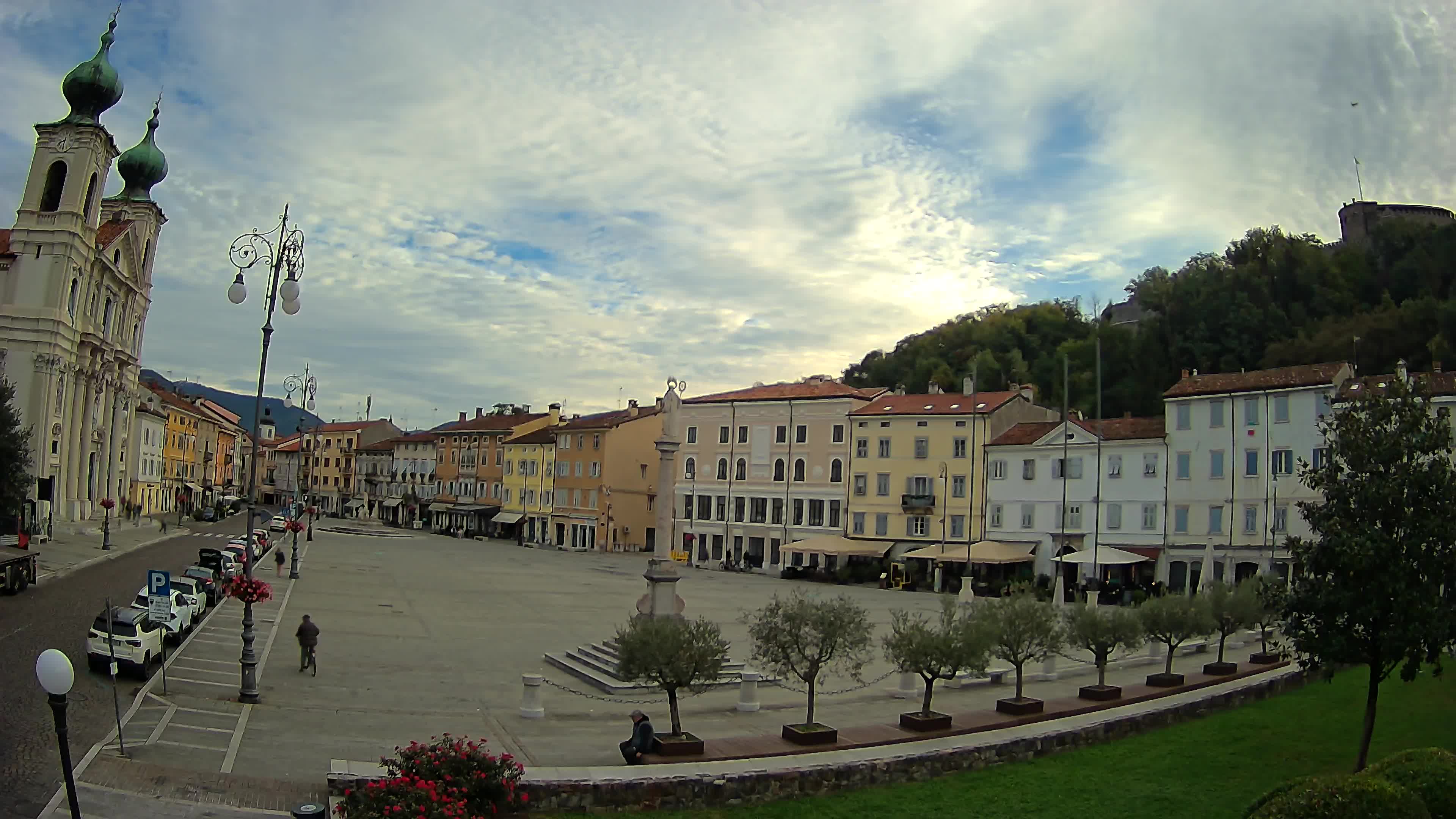 Gorizia Piazza della Vittoria e chiesa di S. Ignazio