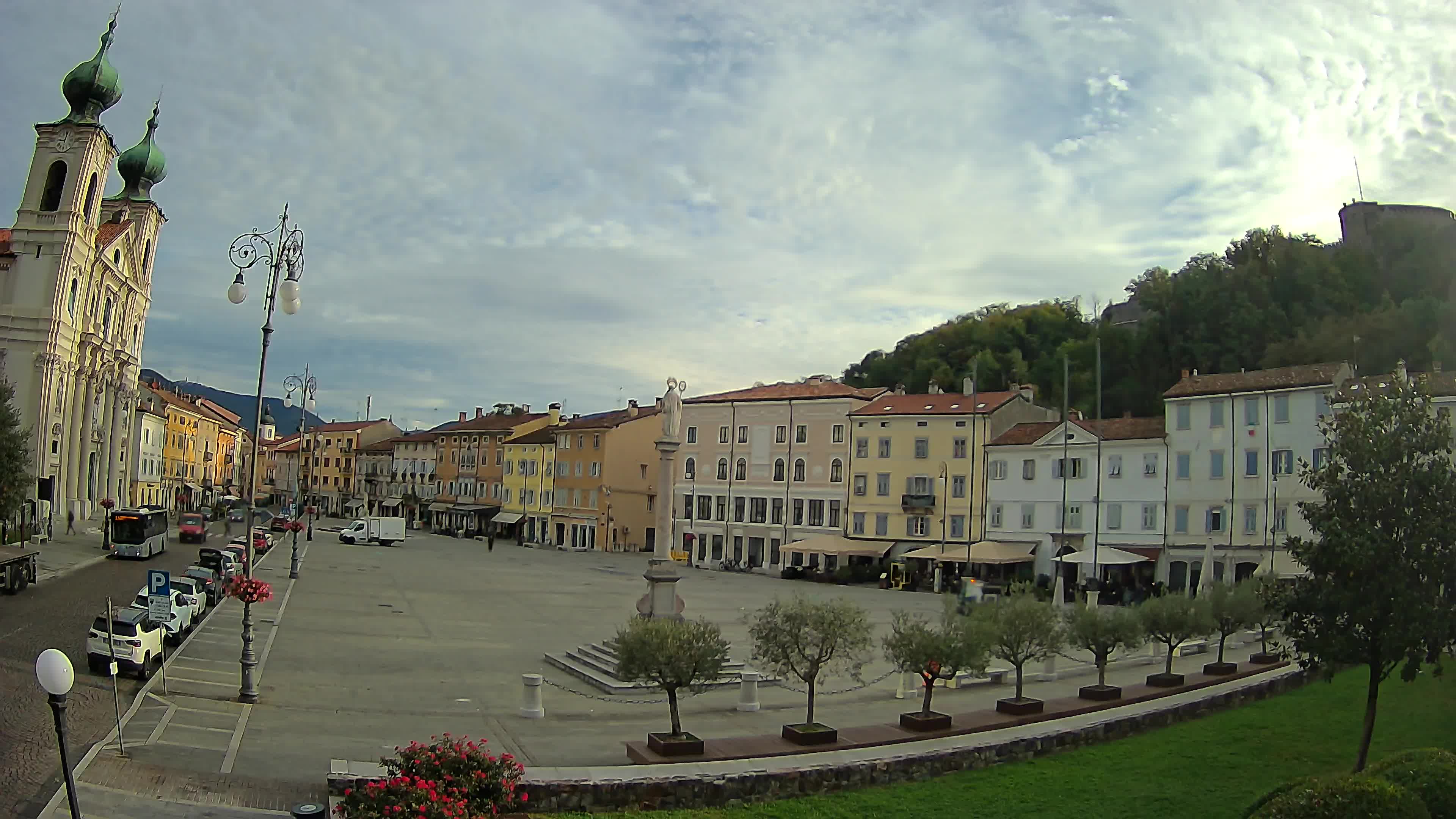 Gorizia – Plaza Vittoria – iglesia de San Pedro. Ignacio