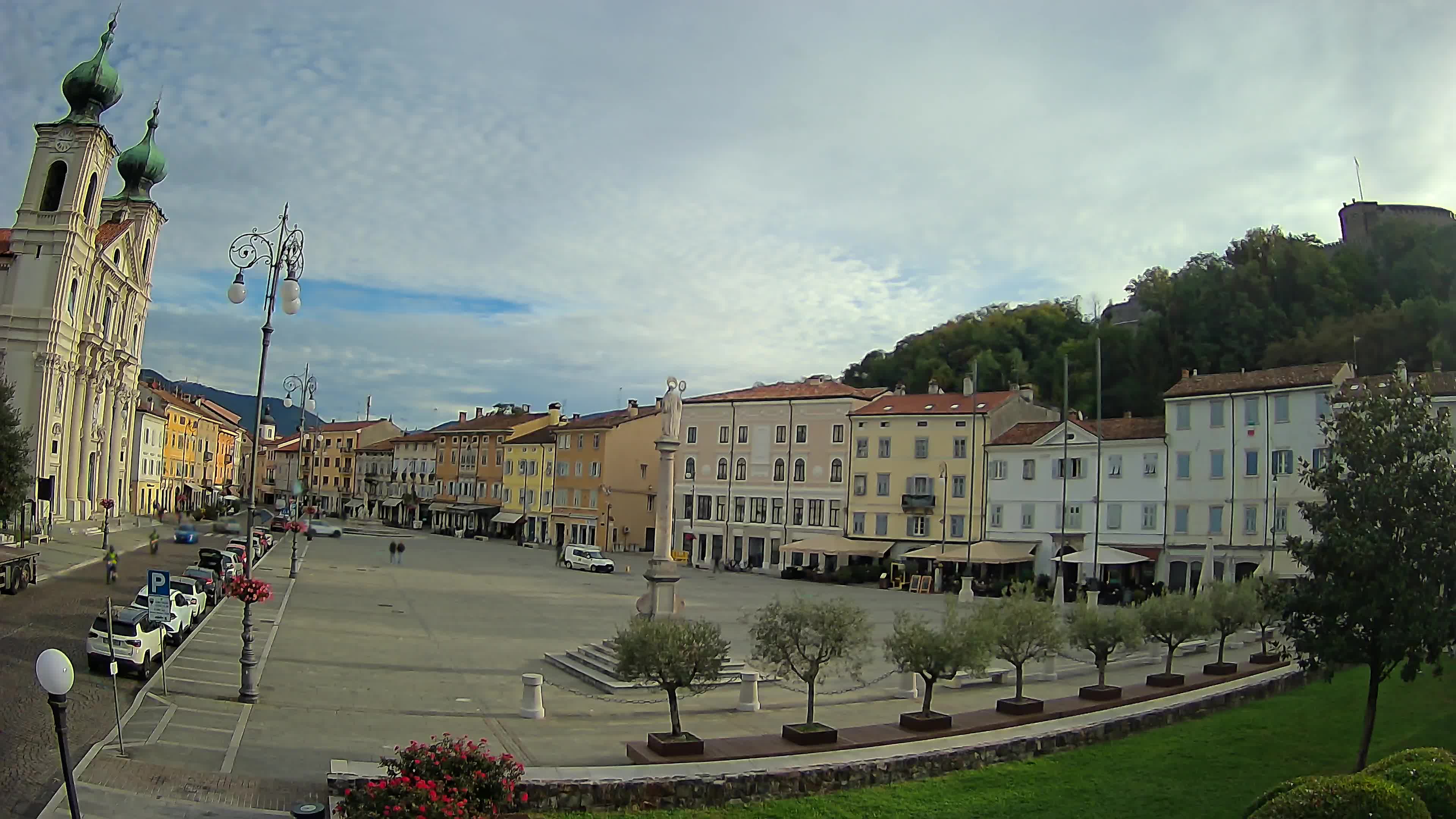 Gorizia Piazza della Vittoria e chiesa di S. Ignazio