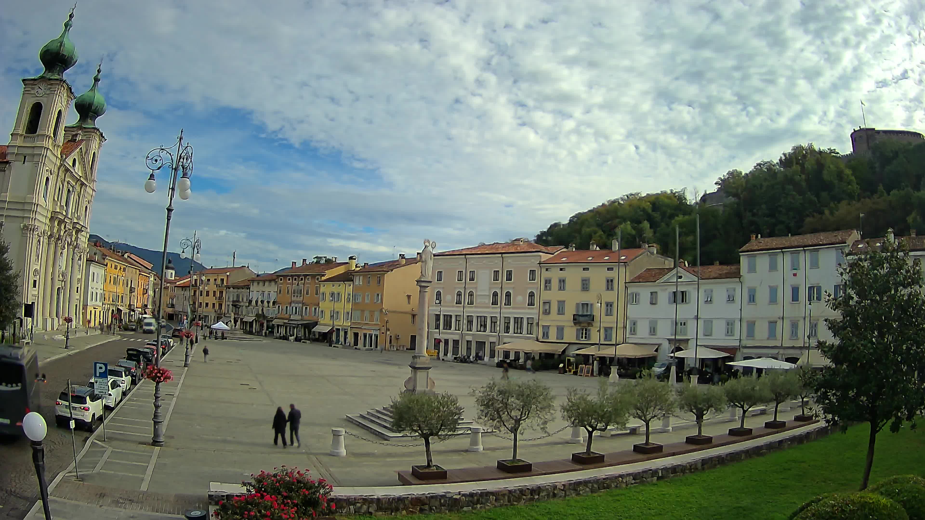 Gorizia Piazza della Vittoria e chiesa di S. Ignazio