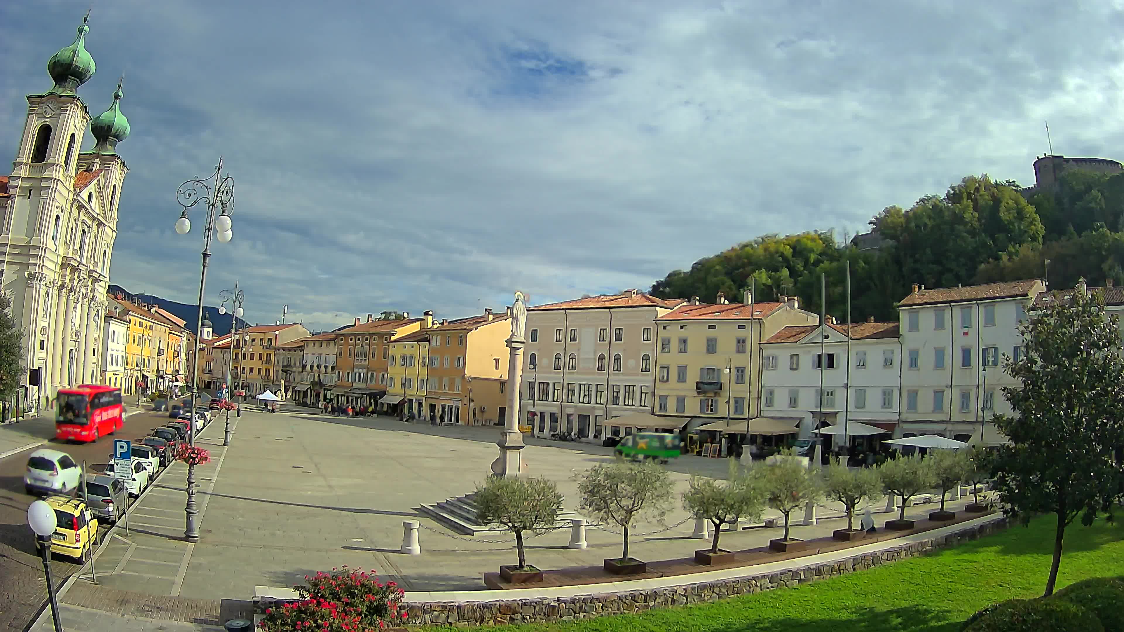Gorizia – Plaza Vittoria – iglesia de San Pedro. Ignacio