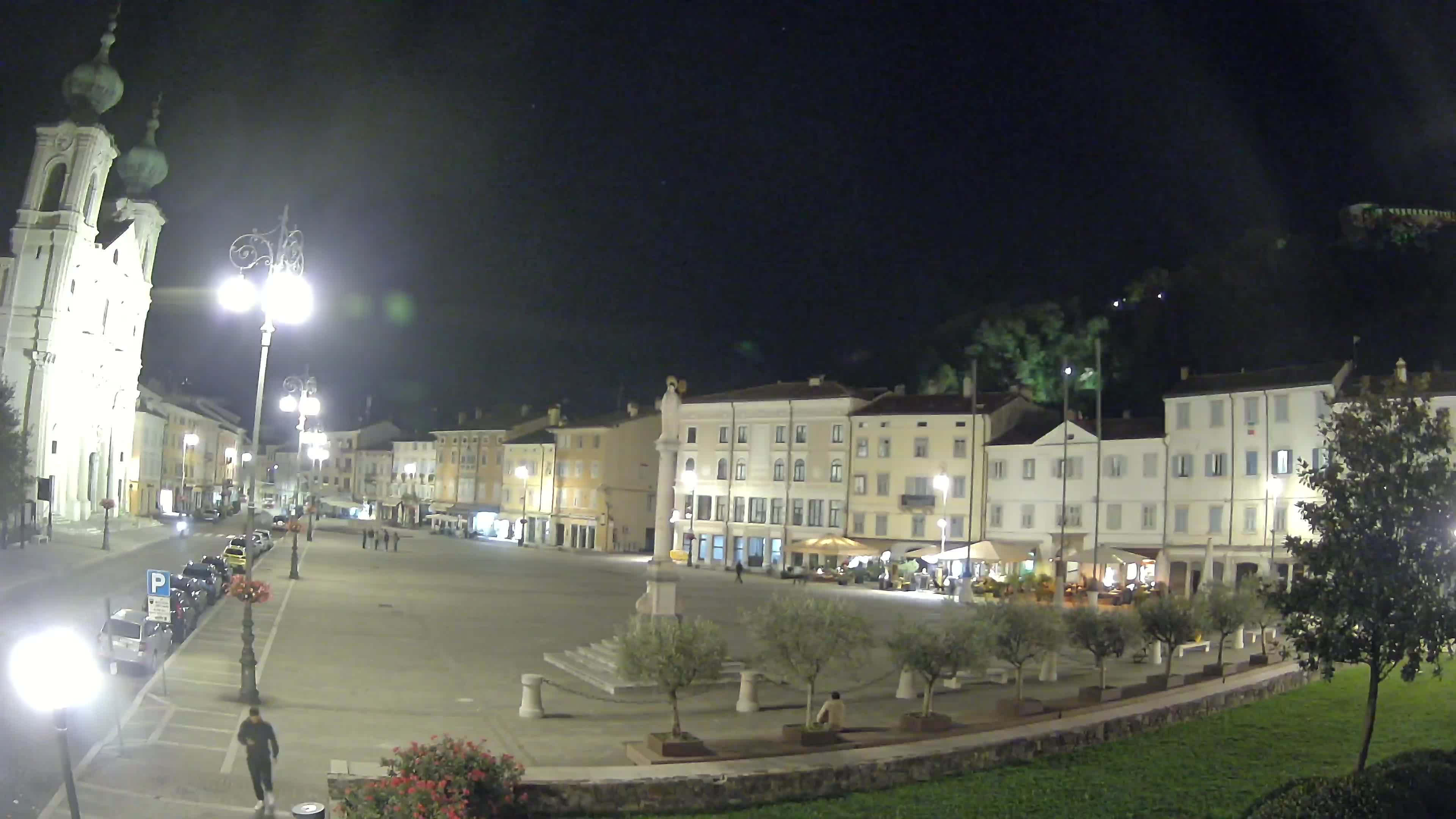 Kamera Gorica Travnik in cerkev sv. Ignacija