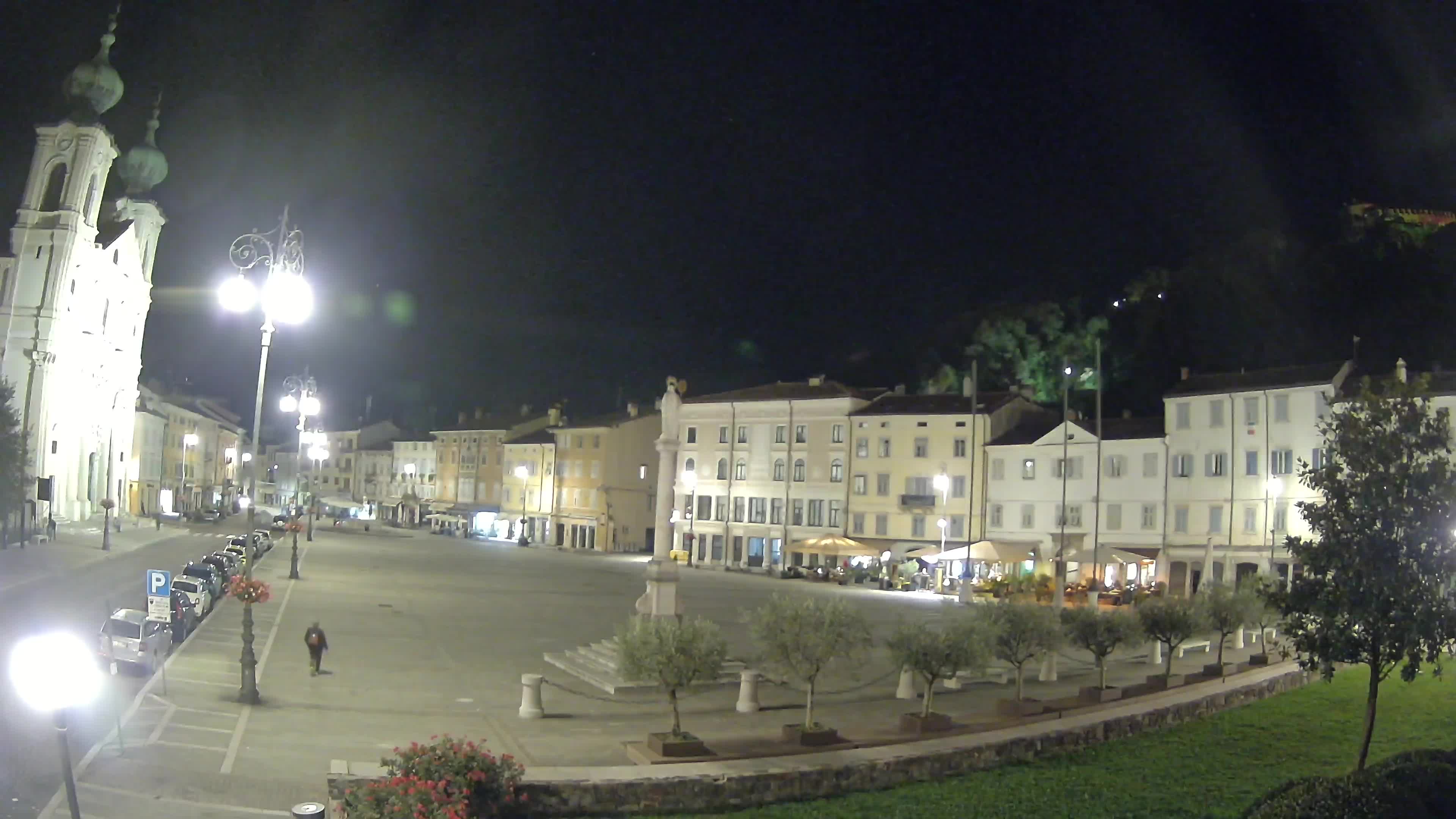Gorizia Piazza della Vittoria e chiesa di S. Ignazio