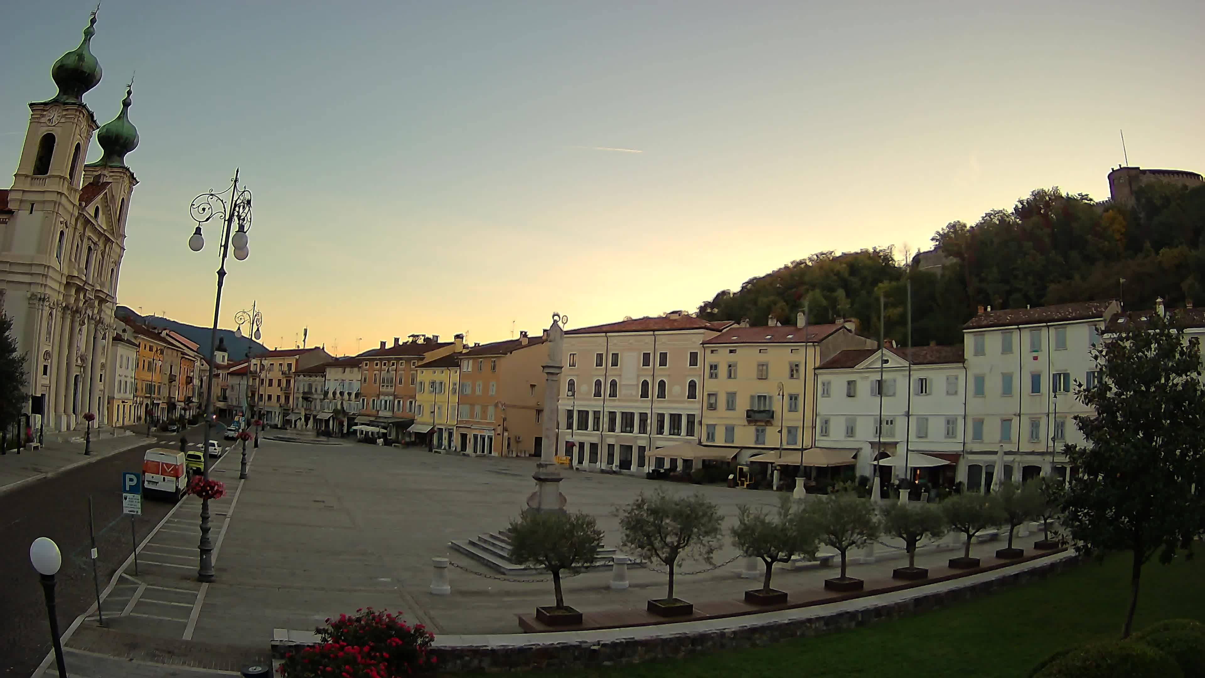Gorizia – Plaza Vittoria – iglesia de San Pedro. Ignacio