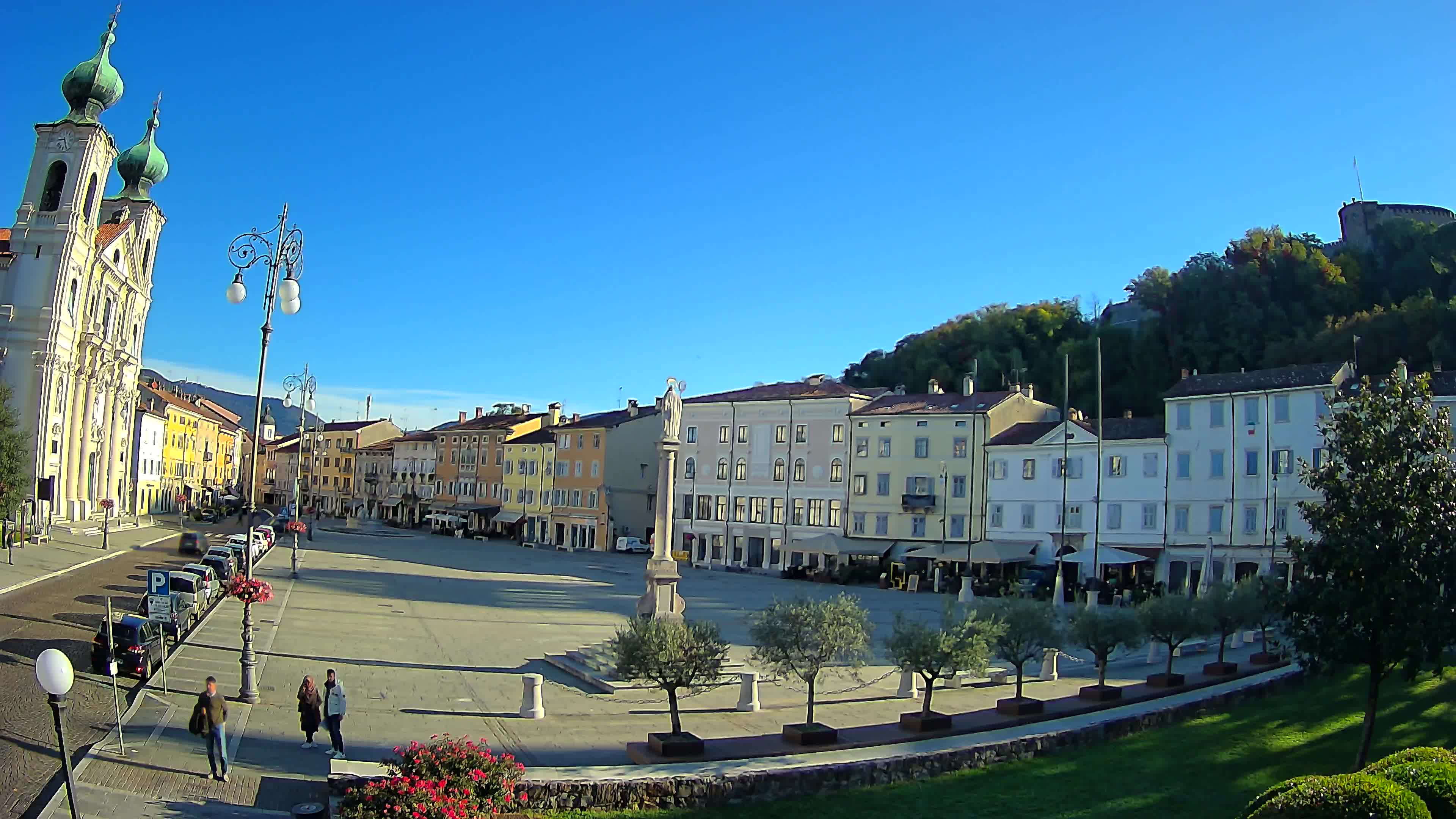 Gorizia – Plaza Vittoria – iglesia de San Pedro. Ignacio
