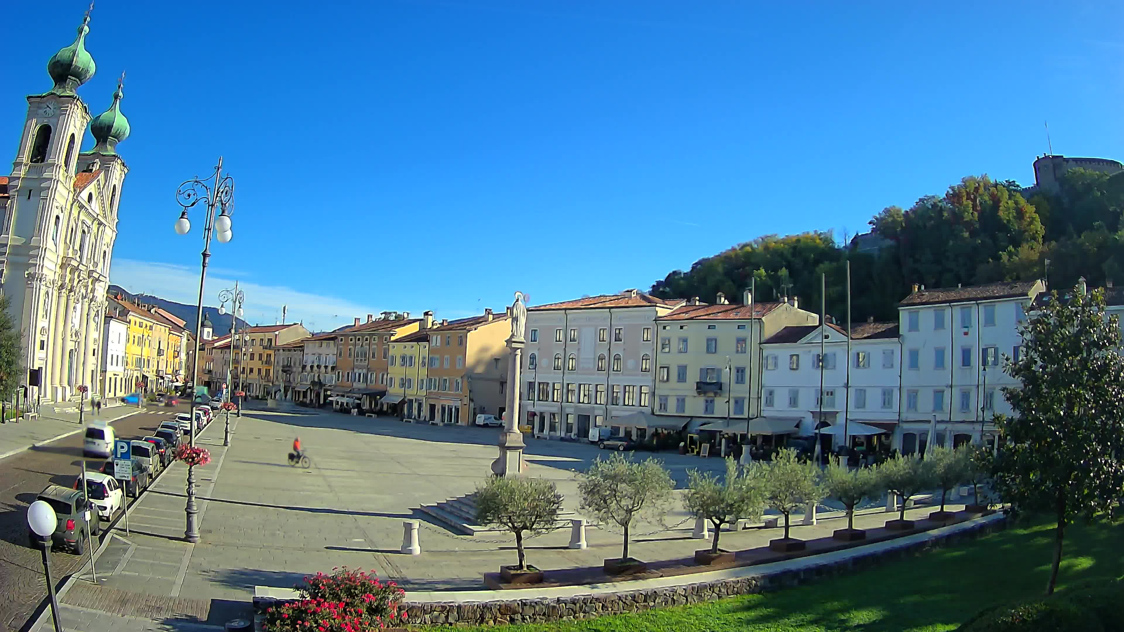 Gorizia – Plaza Vittoria – iglesia de San Pedro. Ignacio