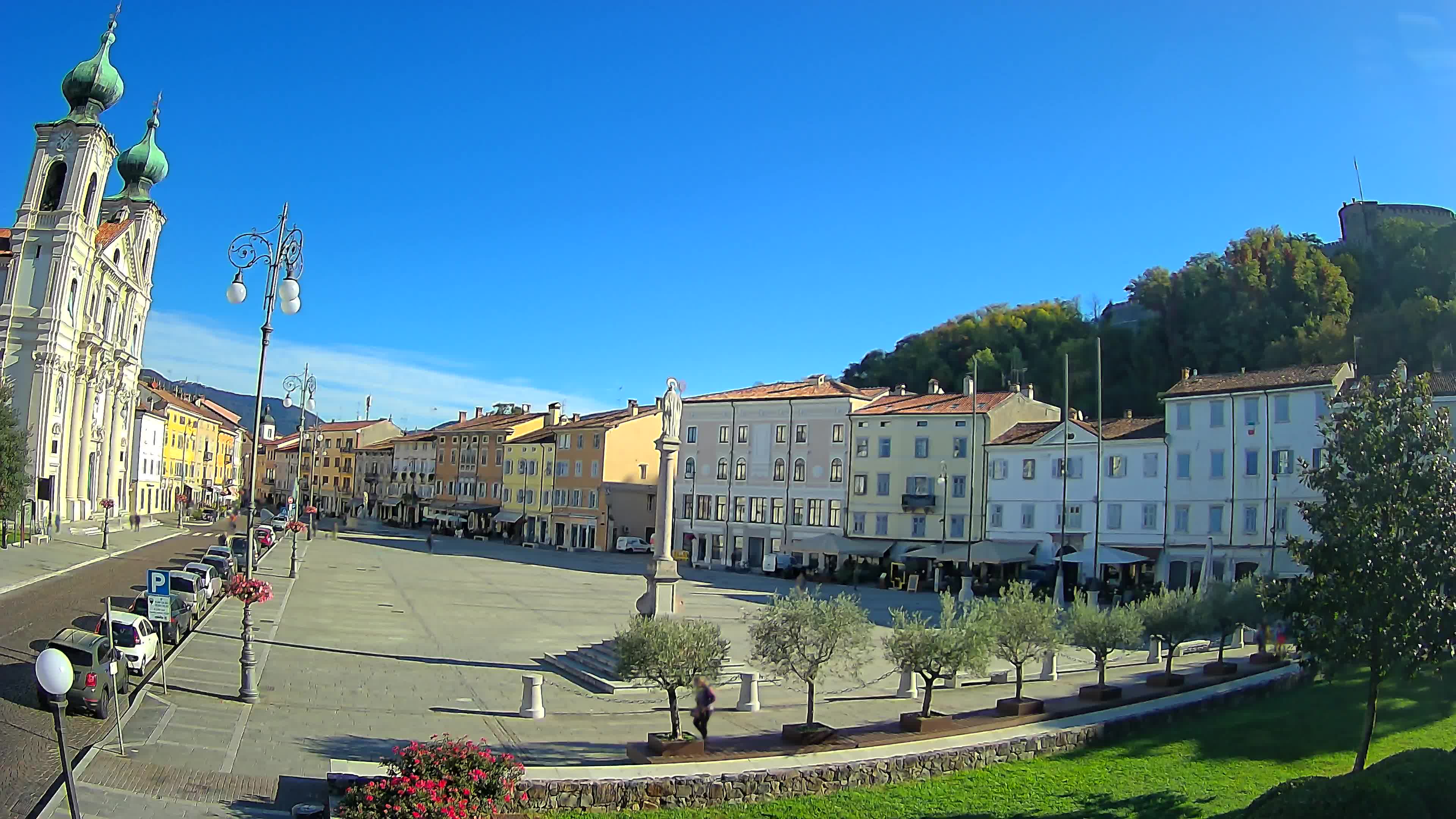 Gorizia Piazza della Vittoria e chiesa di S. Ignazio