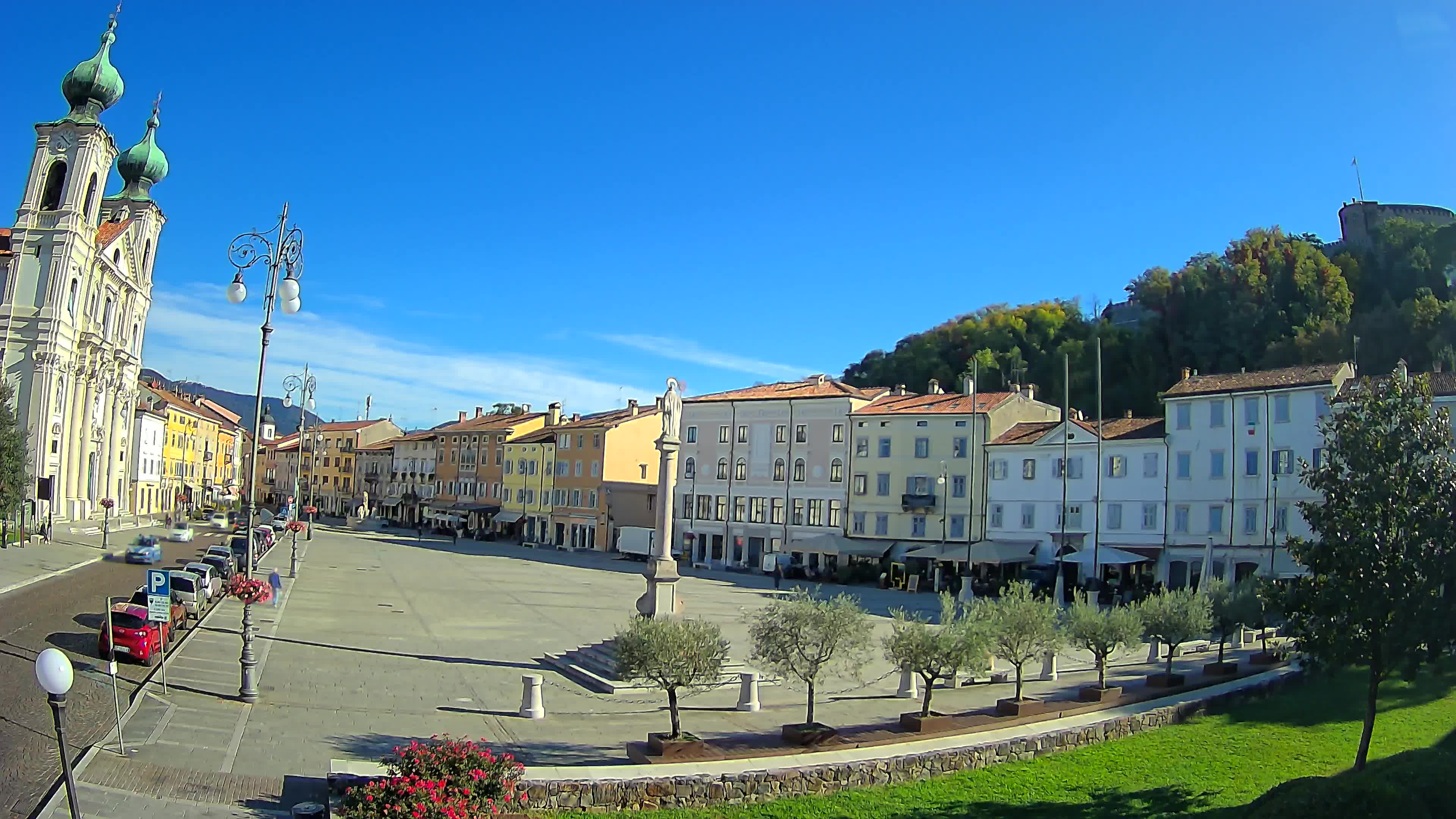 Gorizia – Plaza Vittoria – iglesia de San Pedro. Ignacio