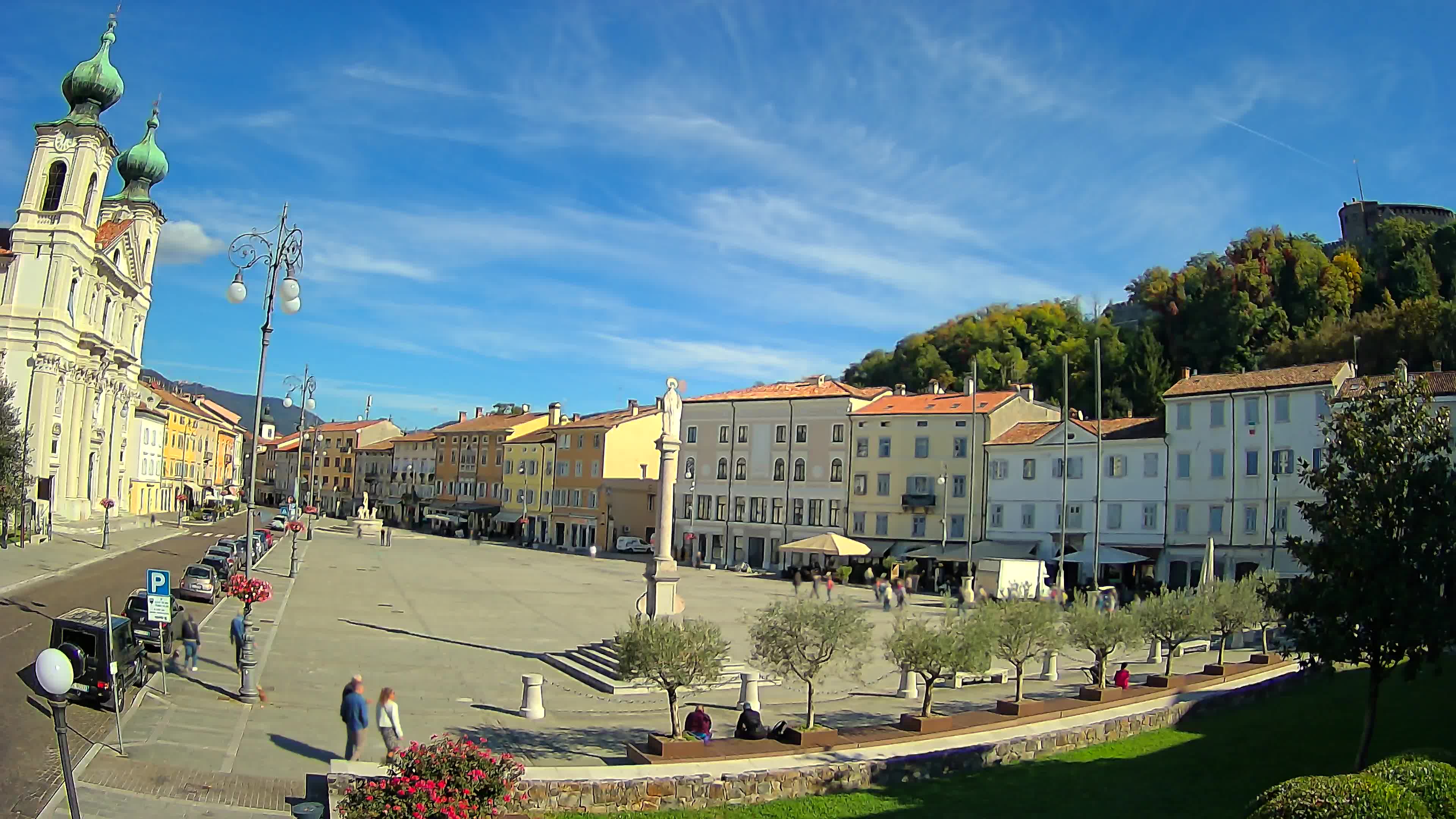 Gorizia – Plaza Vittoria – iglesia de San Pedro. Ignacio