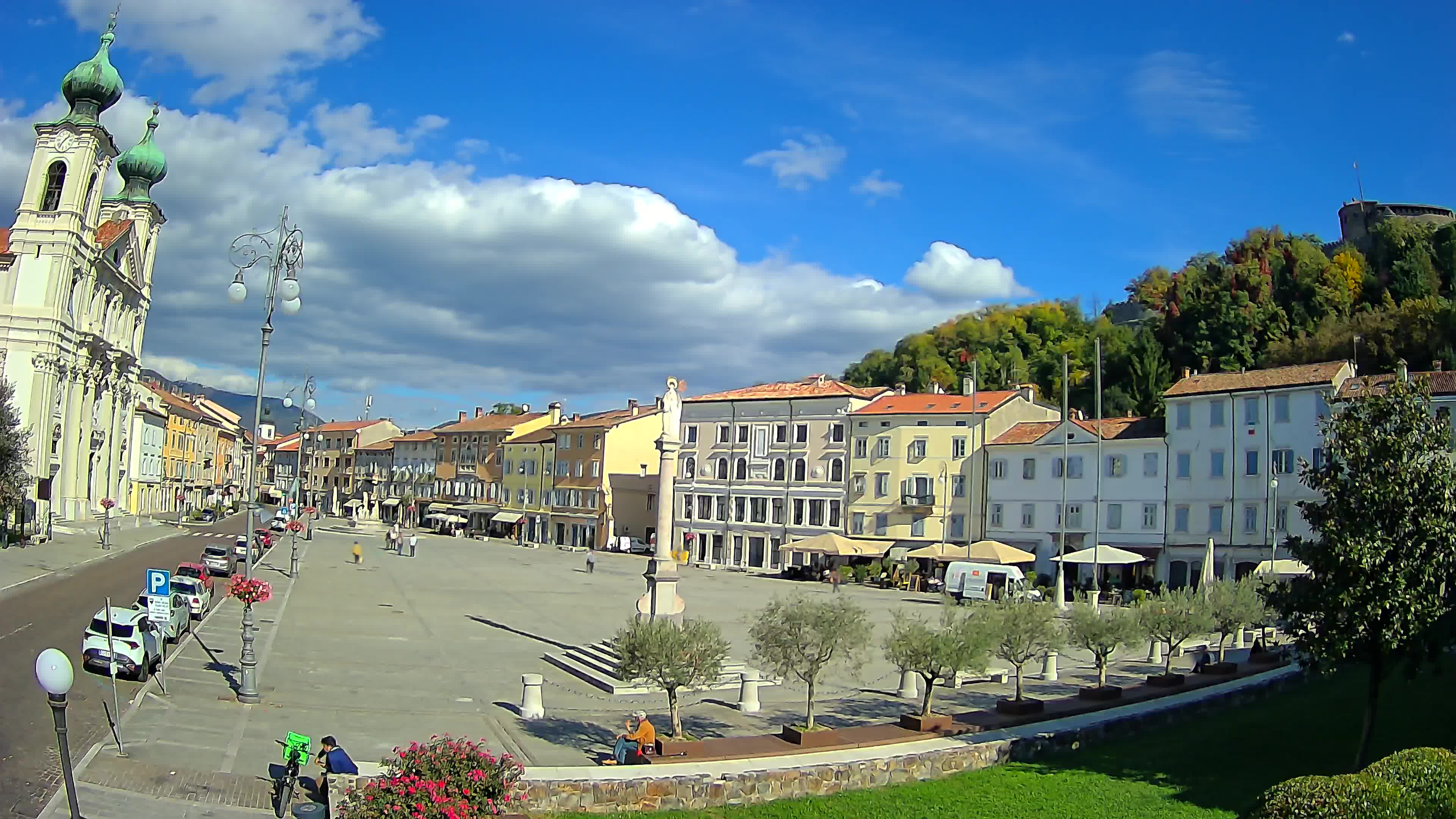 Gorizia Piazza della Vittoria e chiesa di S. Ignazio