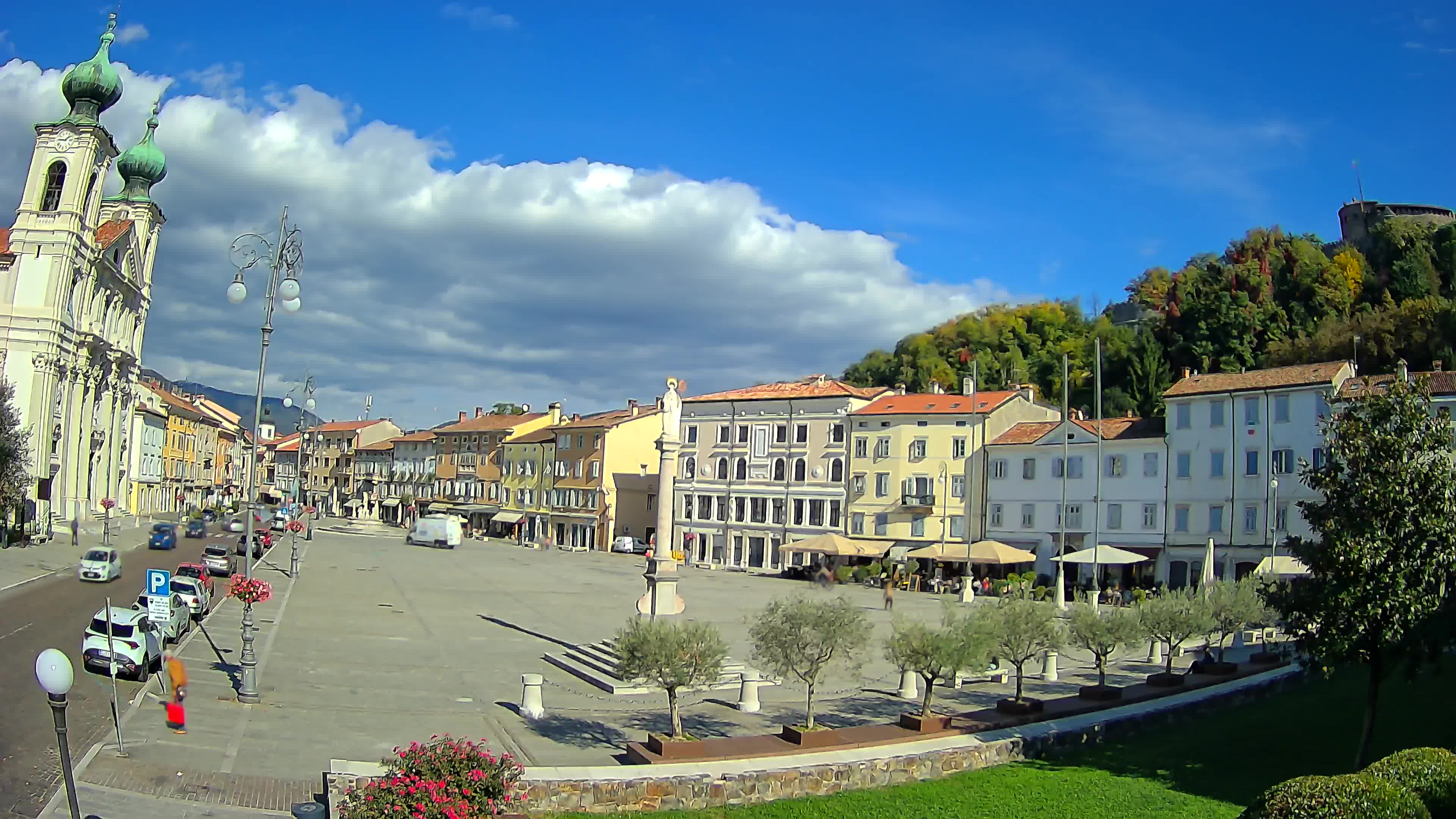 Gorizia Piazza della Vittoria e chiesa di S. Ignazio