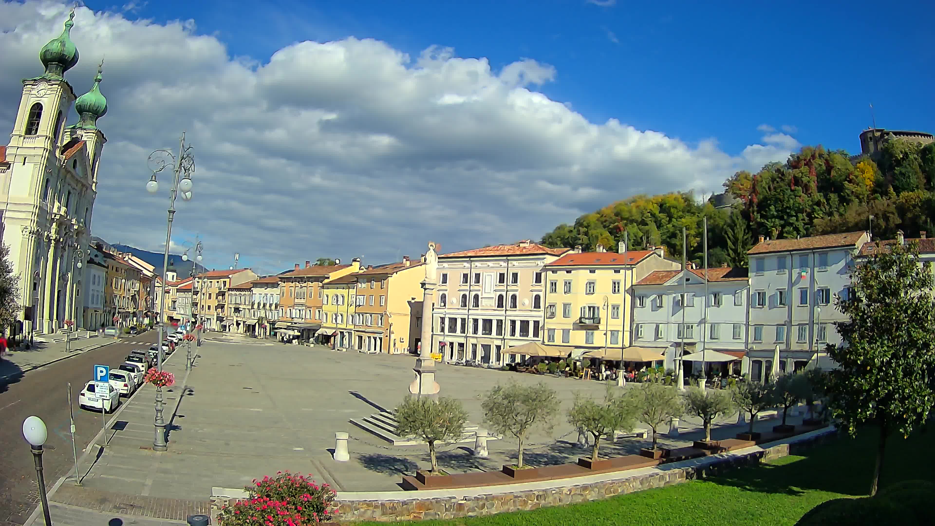 Gorizia Piazza della Vittoria e chiesa di S. Ignazio