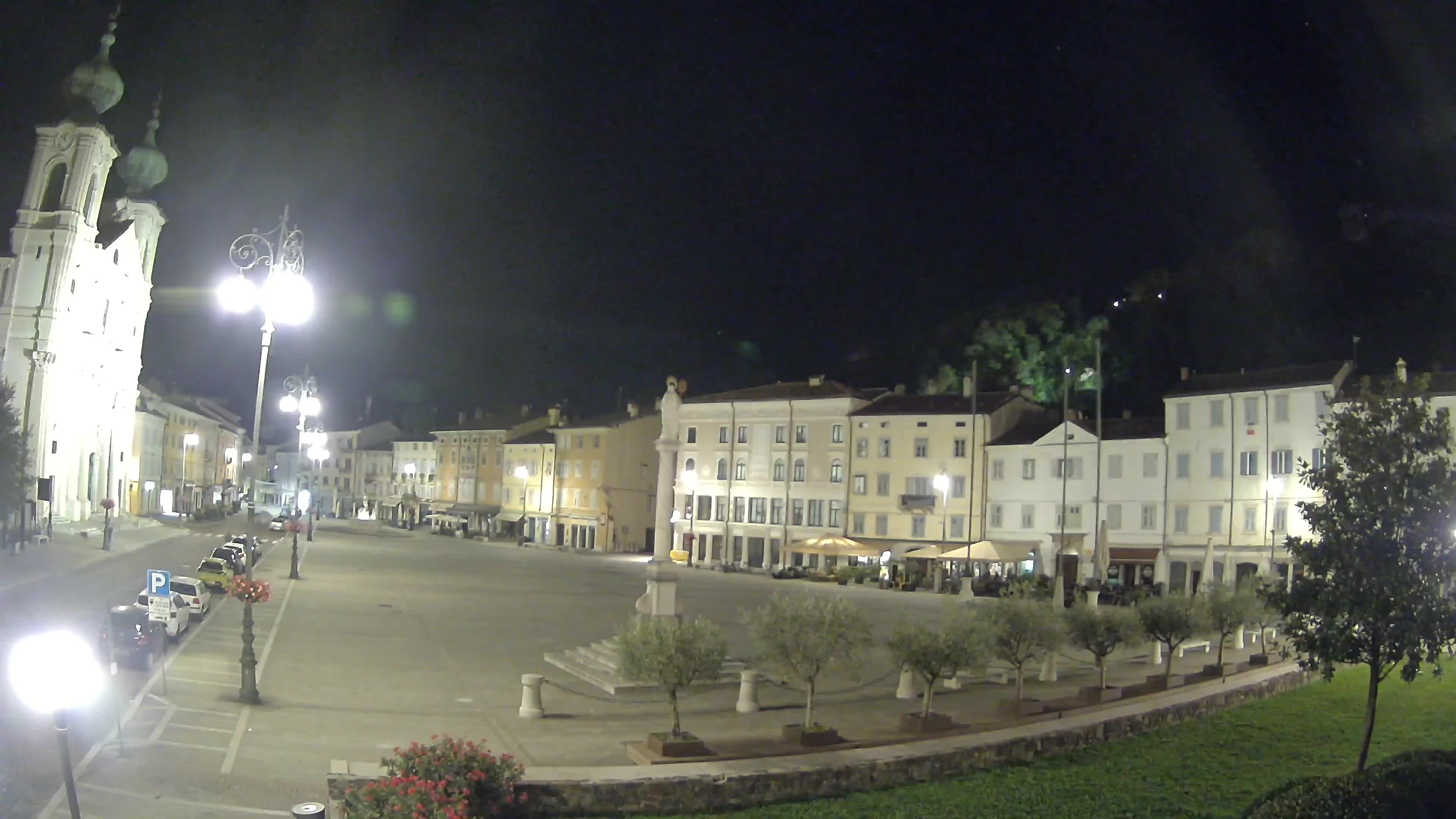 Gorizia – Plaza Vittoria – iglesia de San Pedro. Ignacio