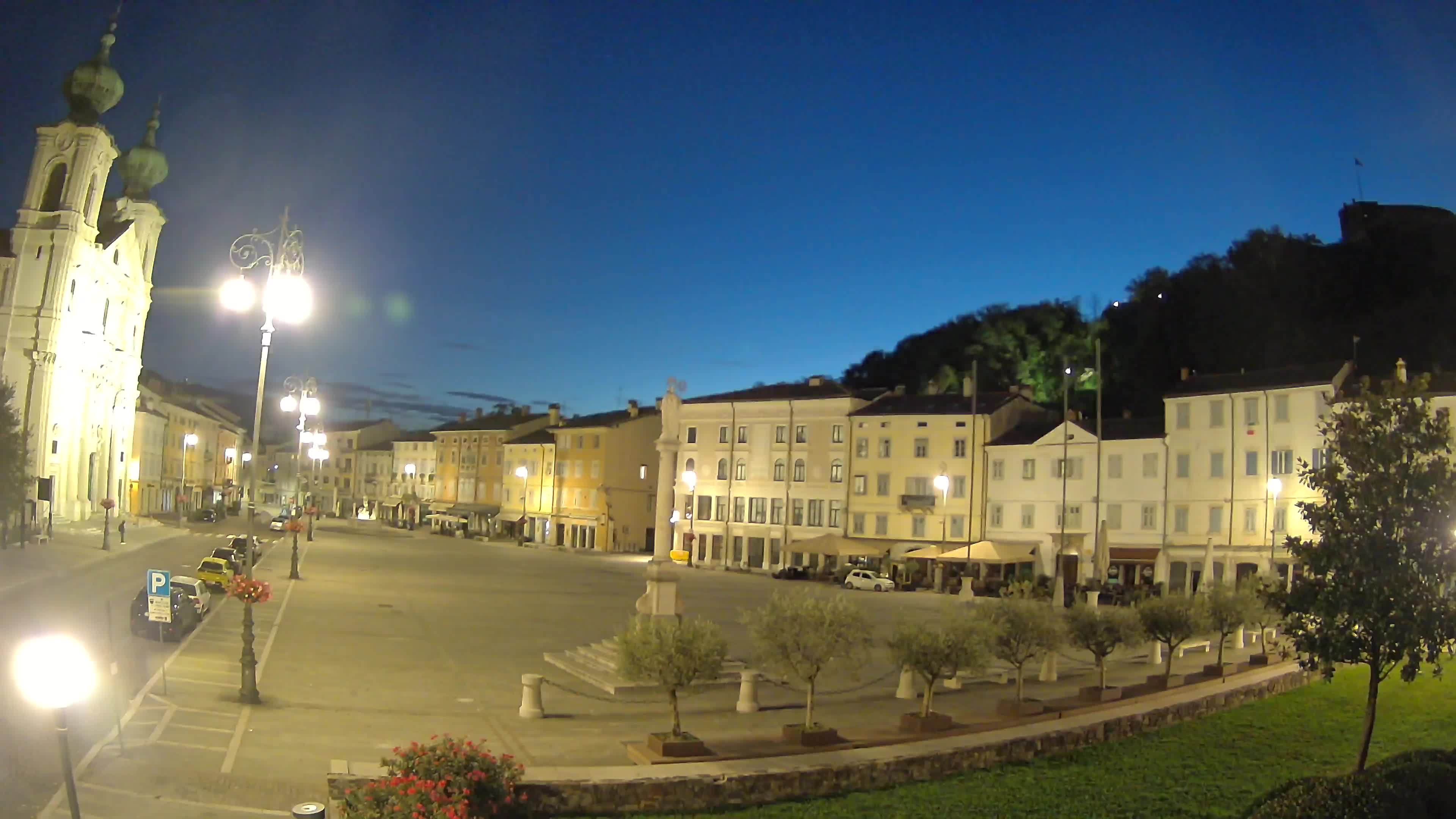 Kamera Gorica Travnik in cerkev sv. Ignacija