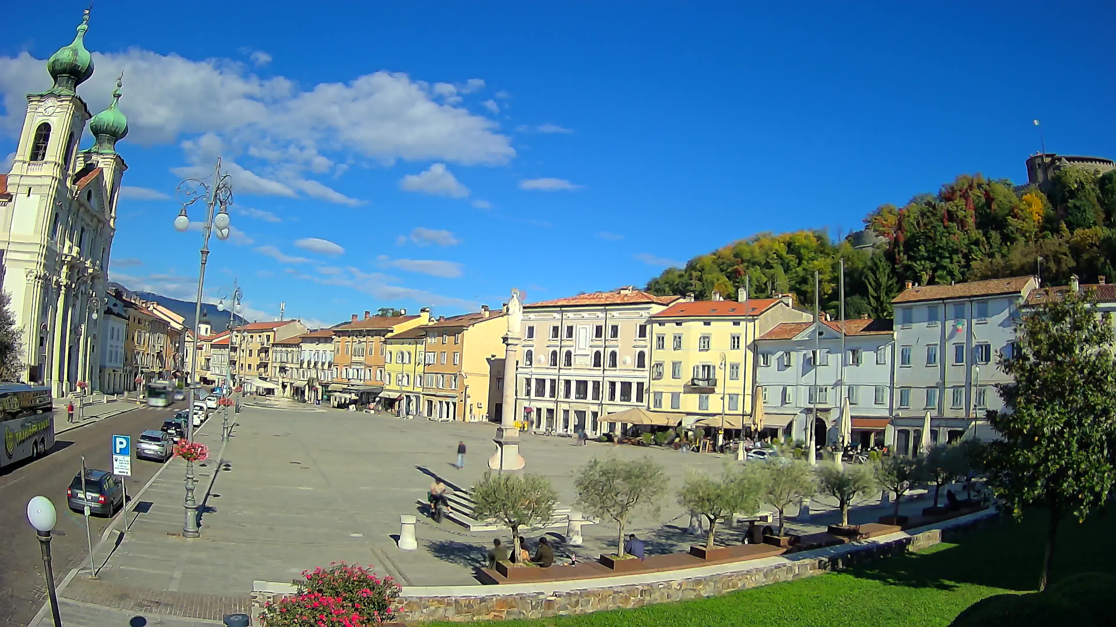 Gorizia Piazza della Vittoria e chiesa di S. Ignazio