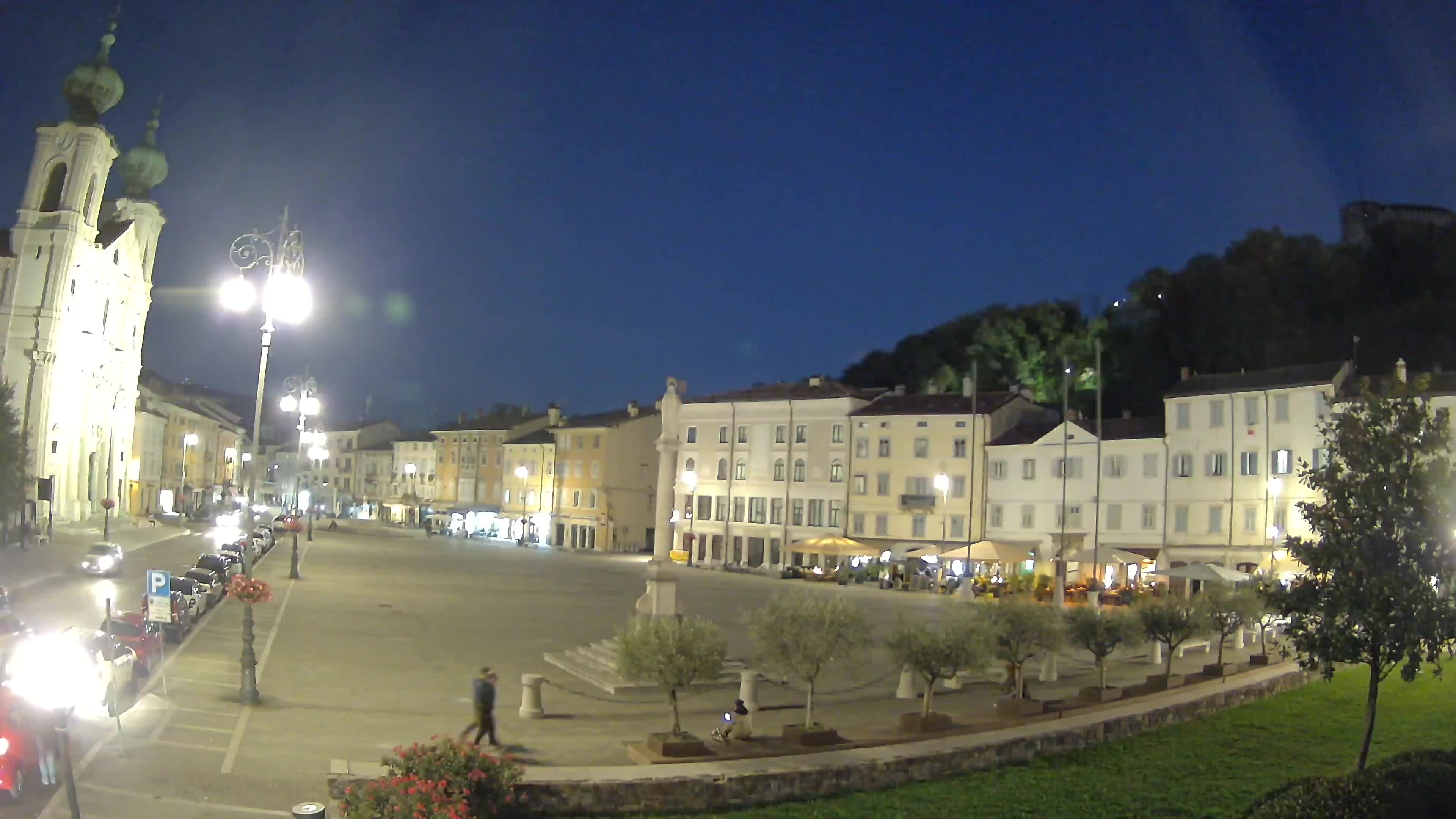 Gorizia Piazza della Vittoria e chiesa di S. Ignazio