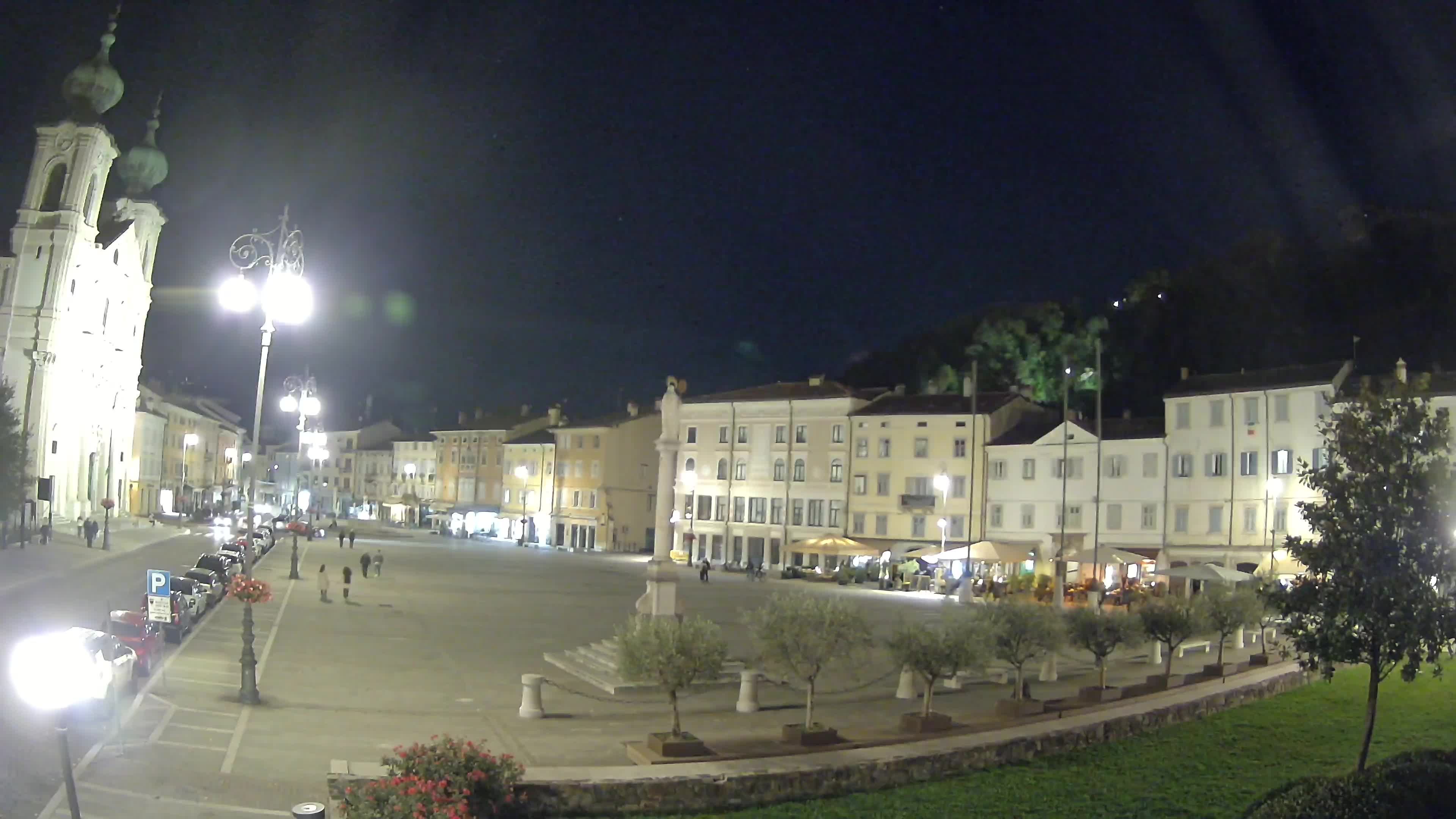 Kamera Gorica Travnik in cerkev sv. Ignacija
