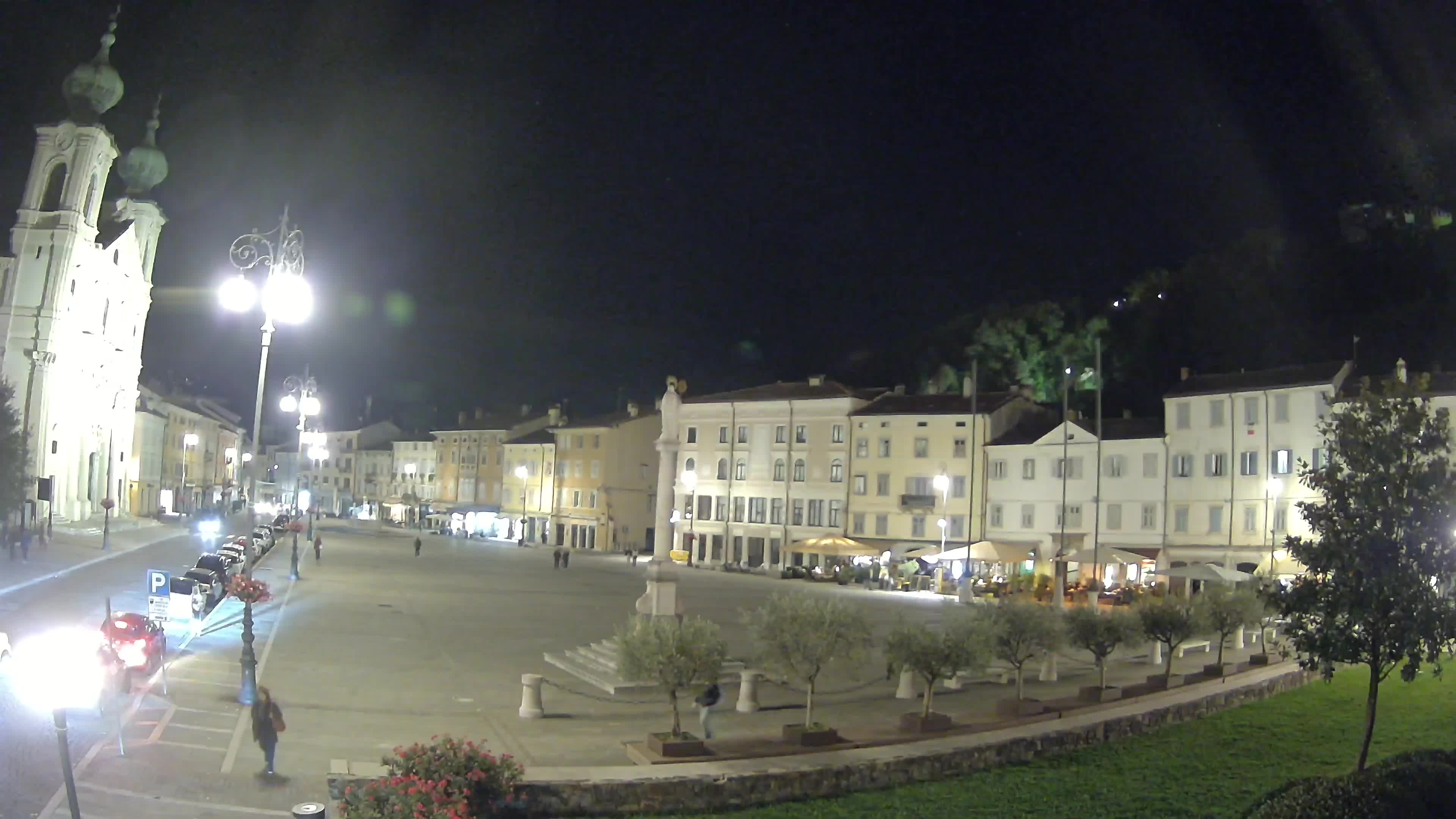 Gorizia – Plaza Vittoria – iglesia de San Pedro. Ignacio