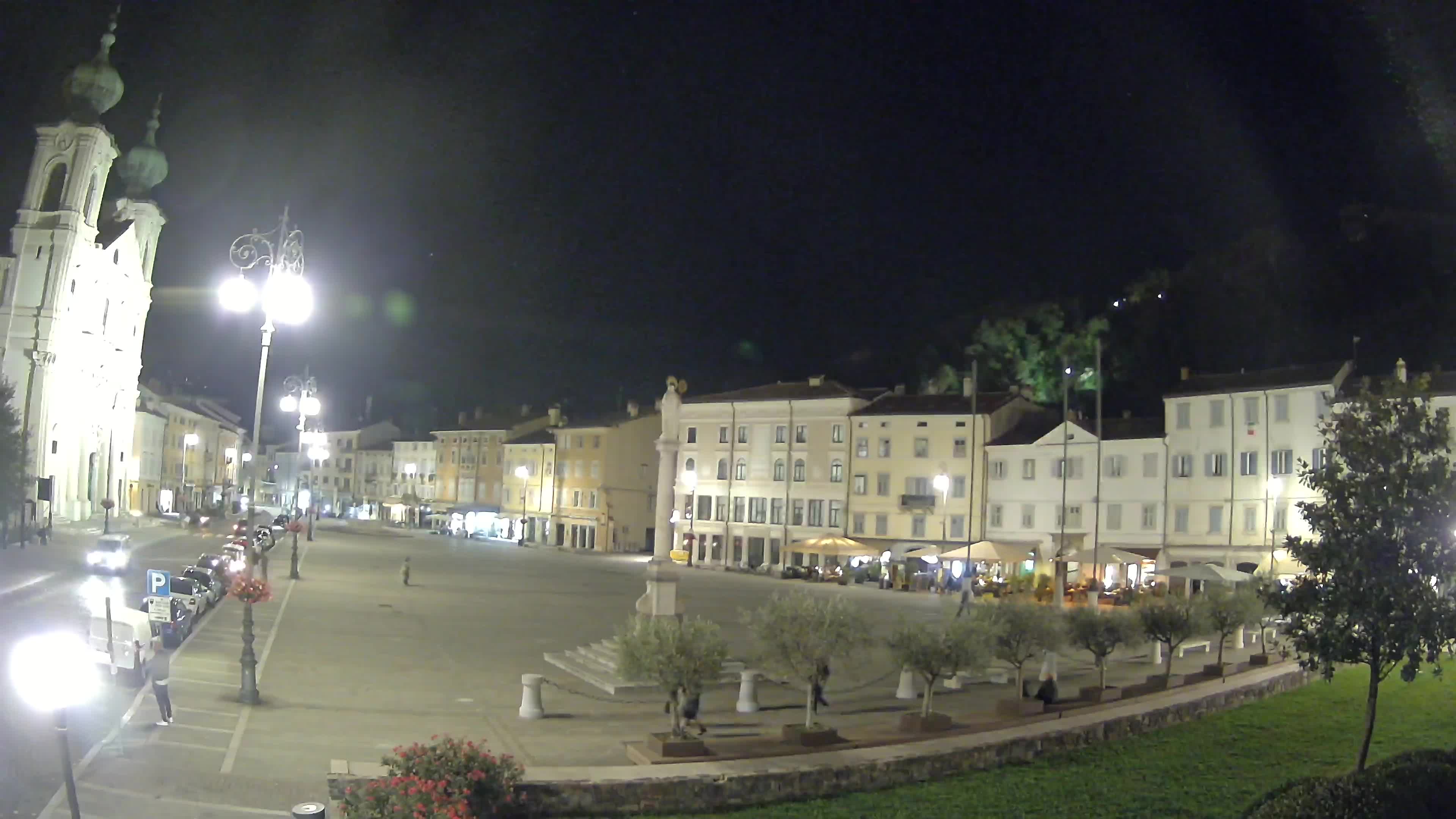 Gorizia Piazza della Vittoria e chiesa di S. Ignazio