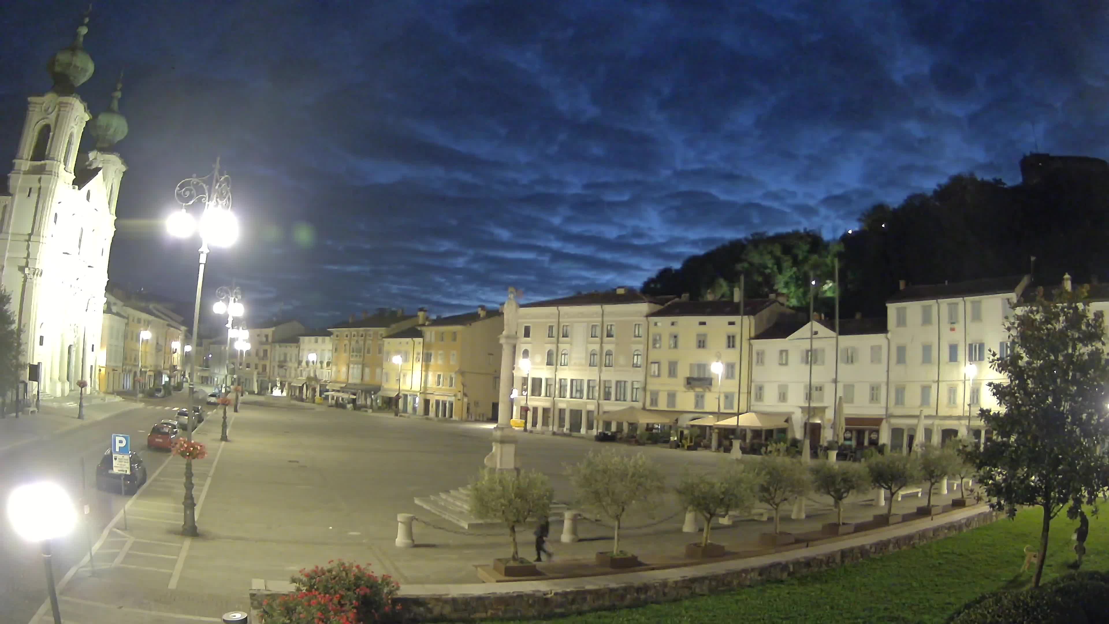 Kamera Gorica Travnik in cerkev sv. Ignacija