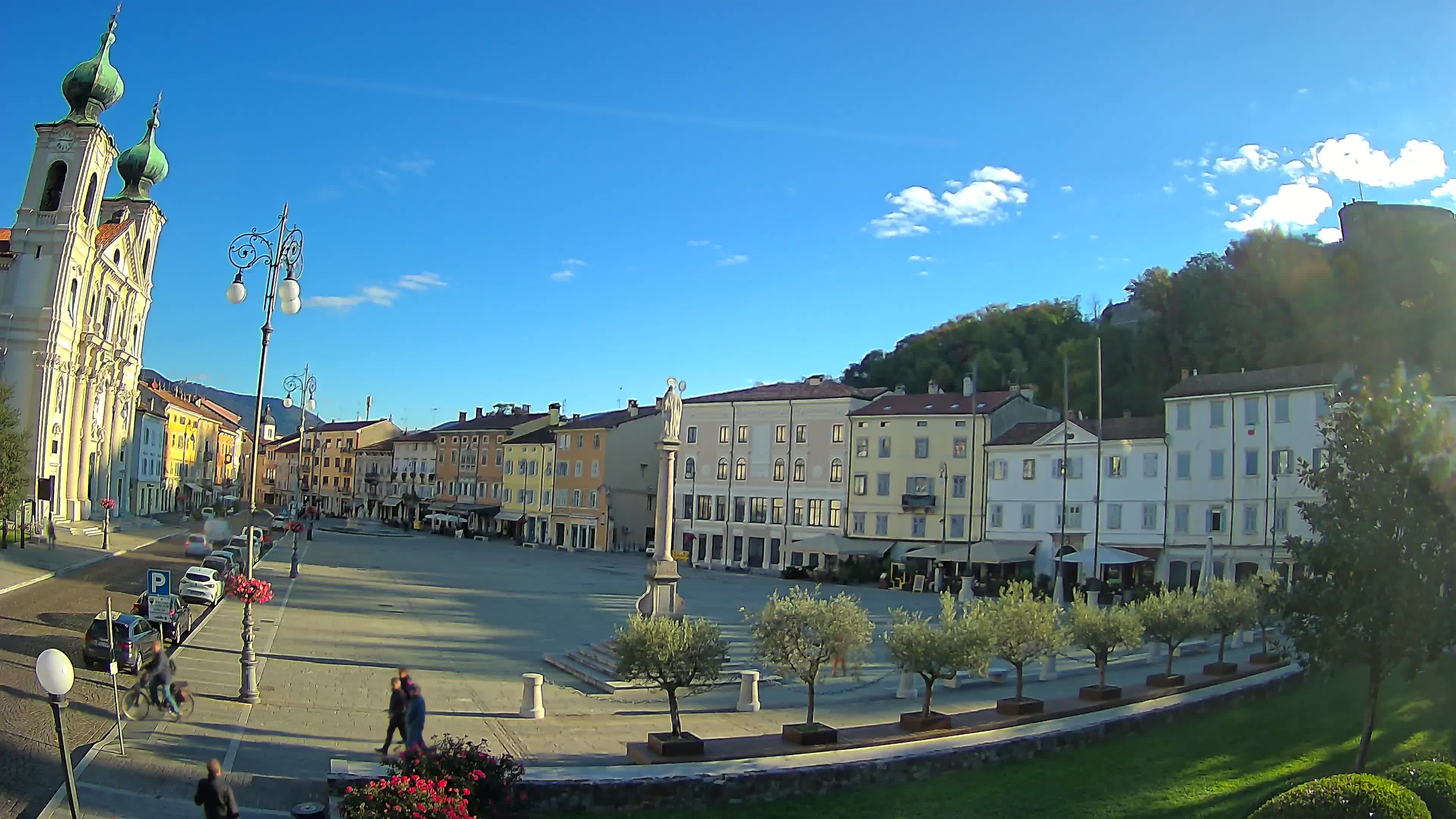 Gorizia Piazza della Vittoria e chiesa di S. Ignazio