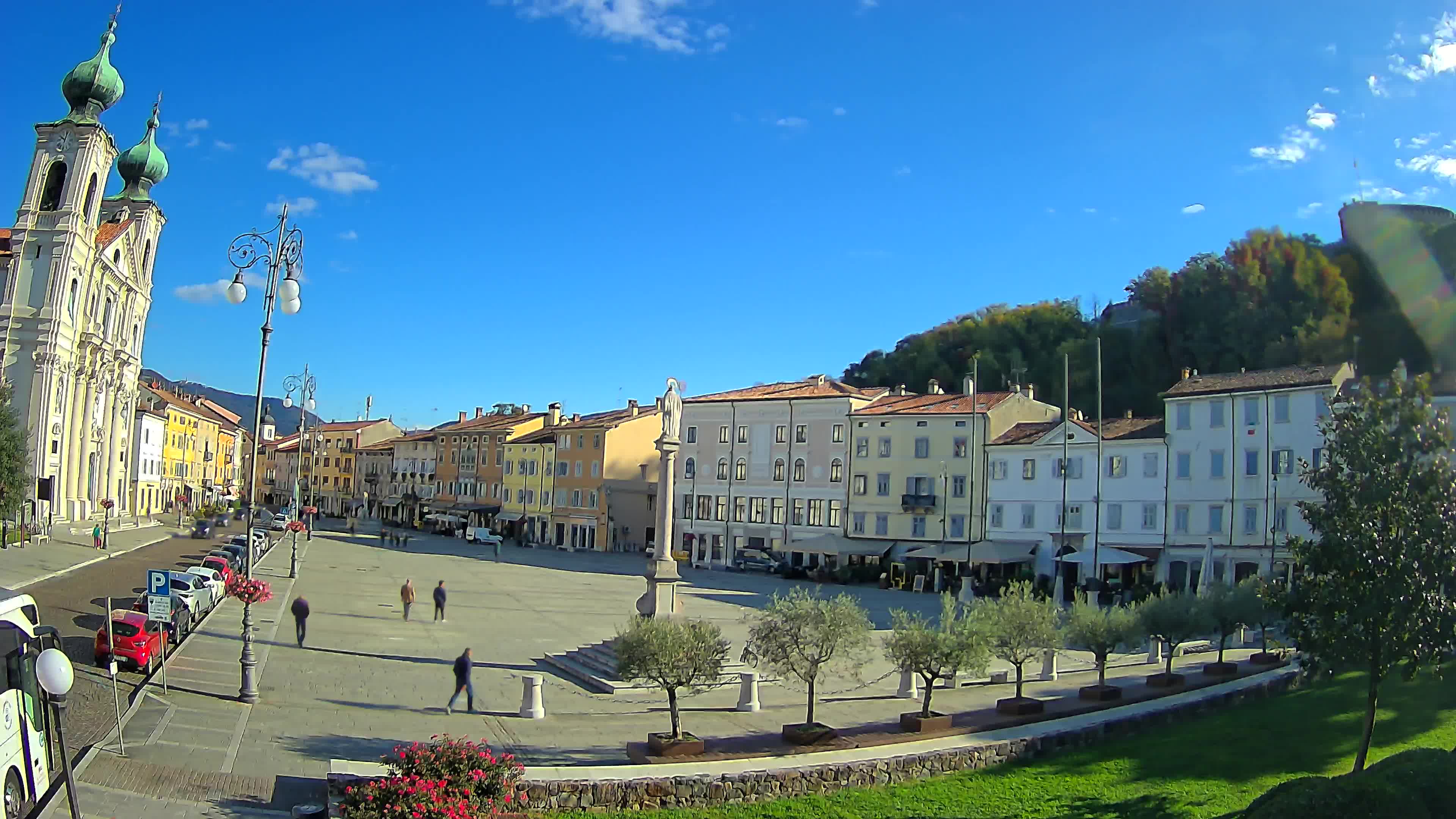 Gorizia Piazza della Vittoria e chiesa di S. Ignazio