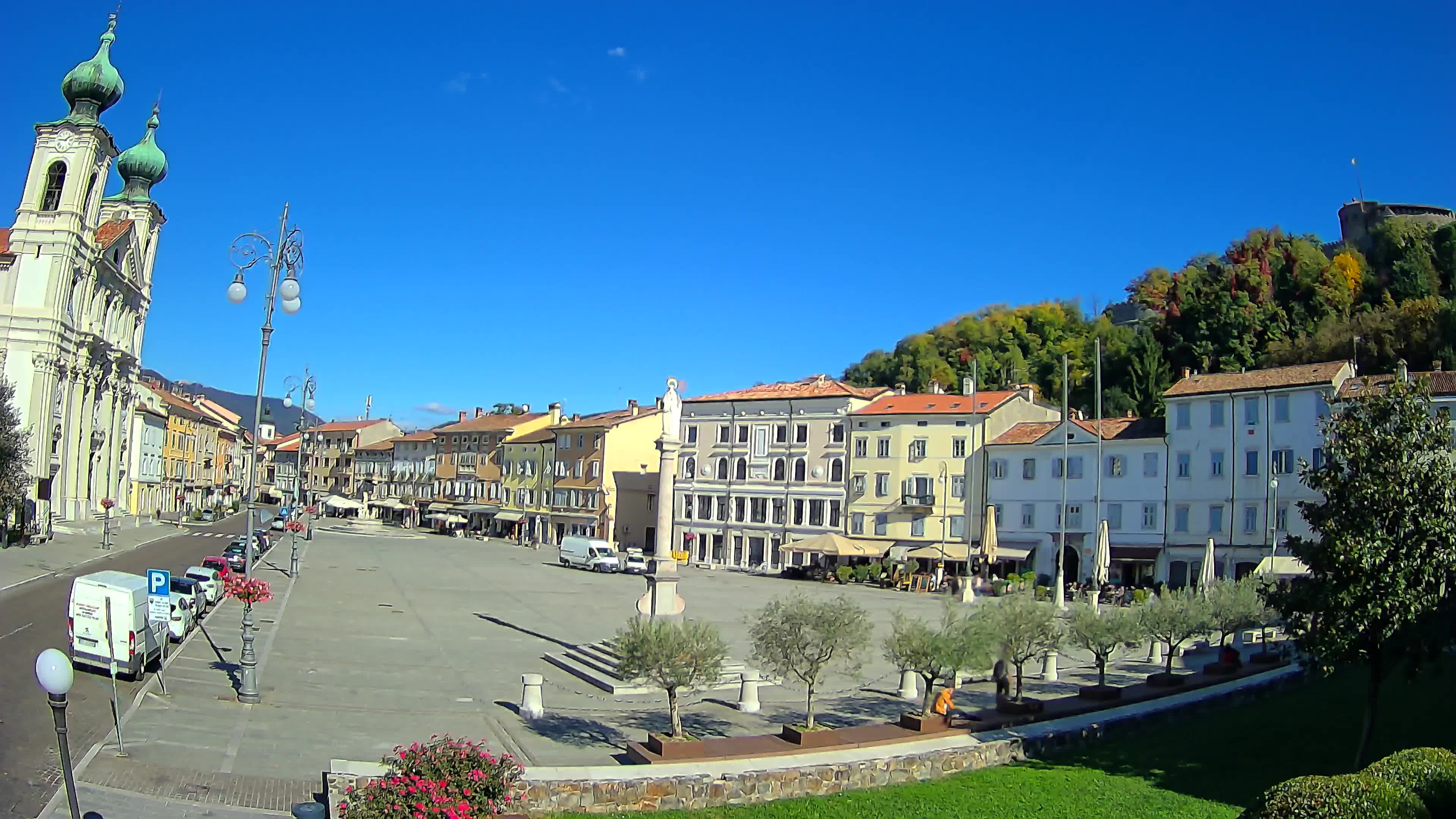 Gorizia Piazza della Vittoria e chiesa di S. Ignazio
