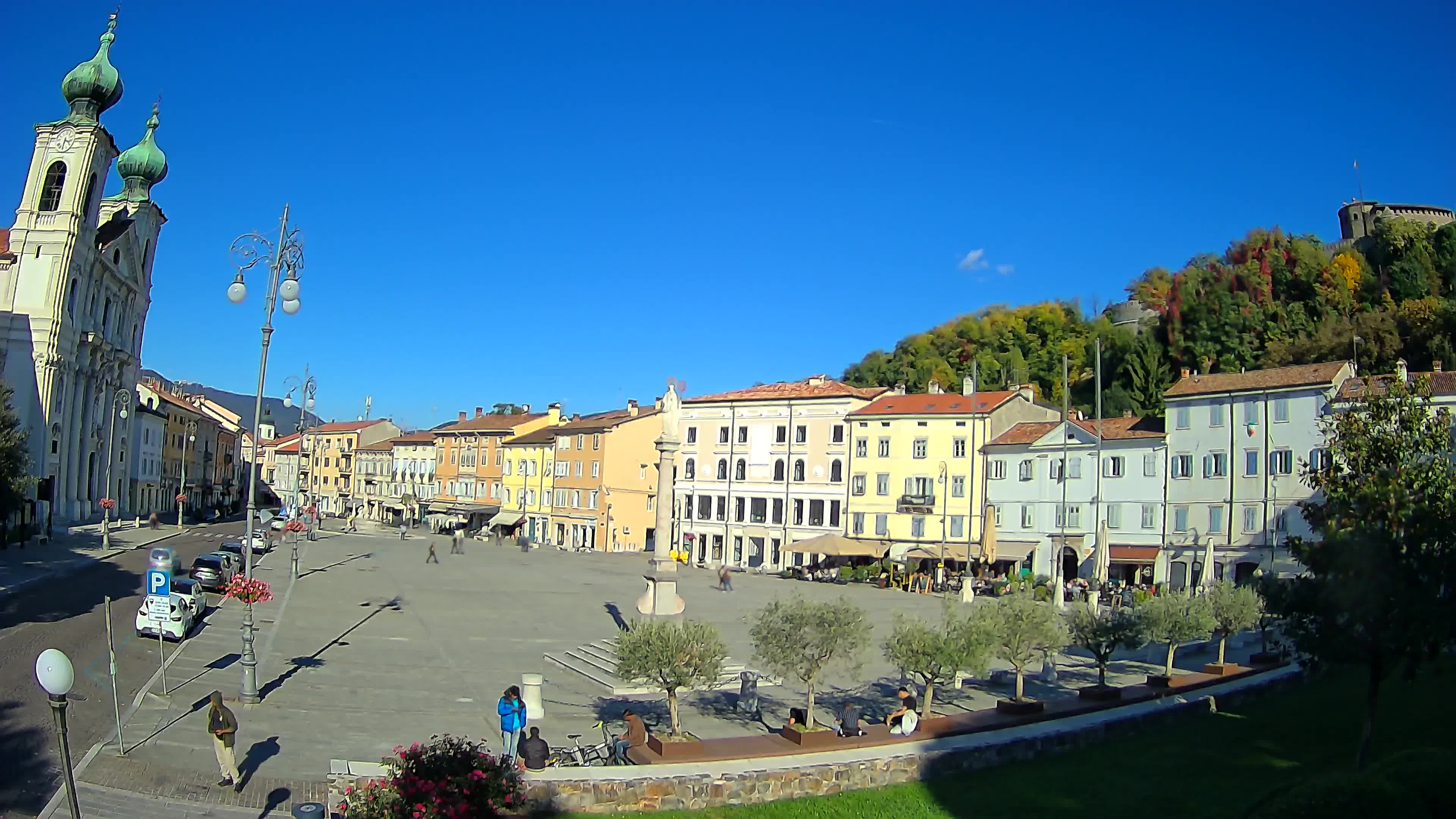 Gorizia Piazza della Vittoria e chiesa di S. Ignazio