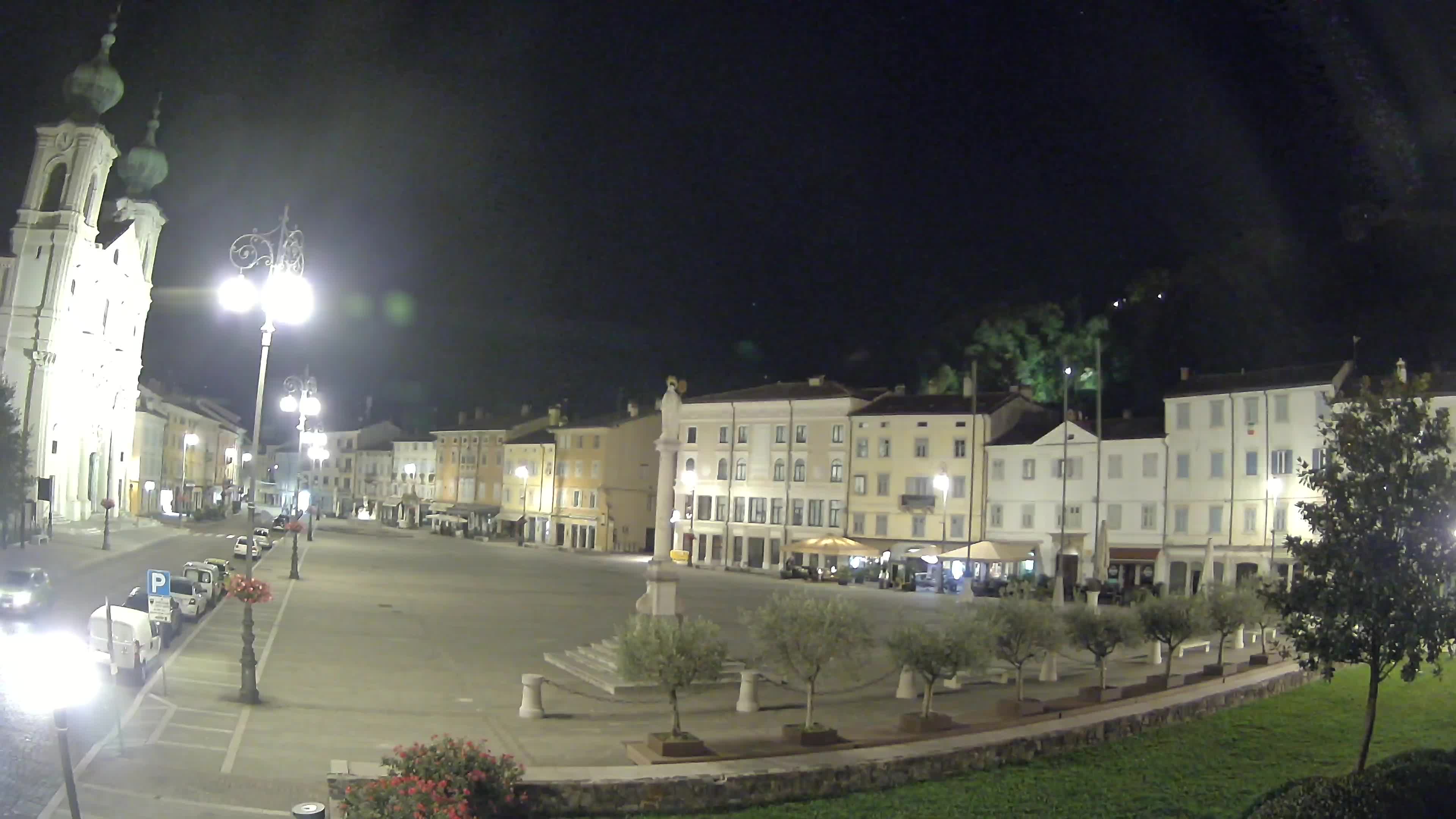 Gorizia – Plaza Vittoria – iglesia de San Pedro. Ignacio