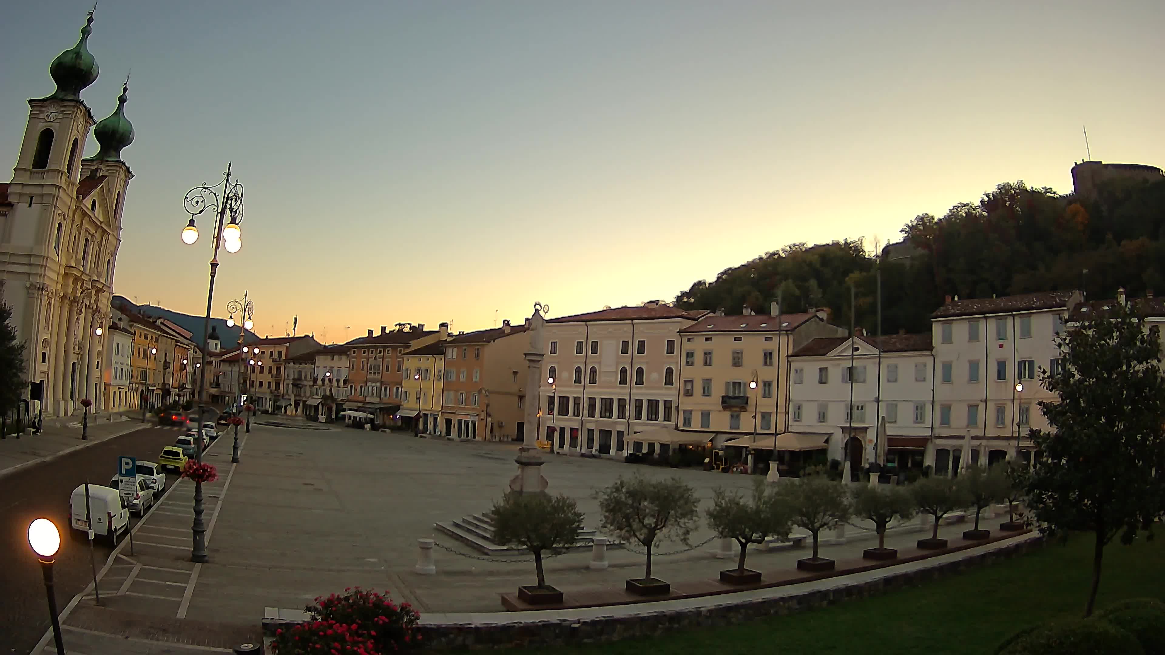 Gorizia – Plaza Vittoria – iglesia de San Pedro. Ignacio