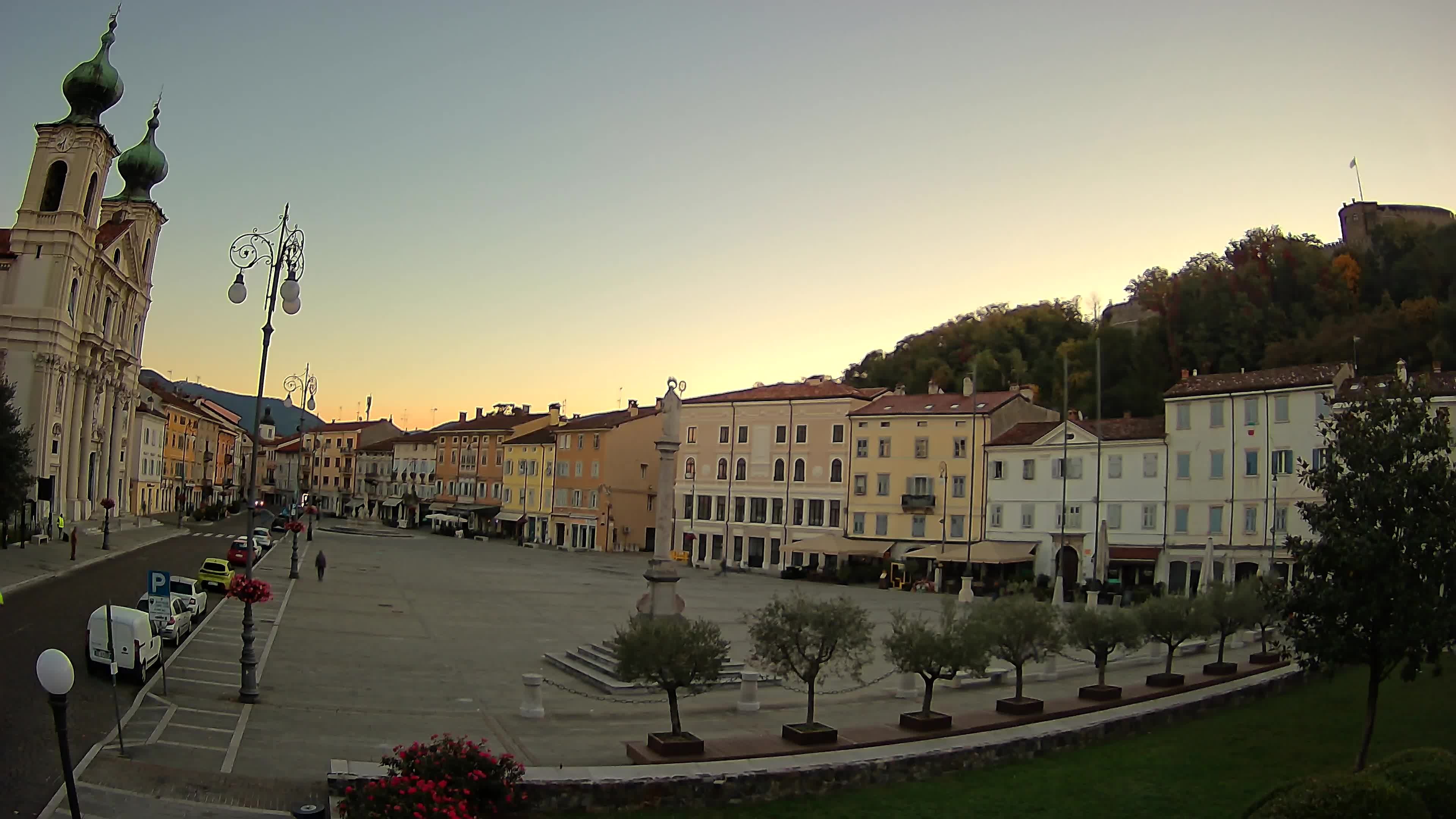 Gorizia – Plaza Vittoria – iglesia de San Pedro. Ignacio