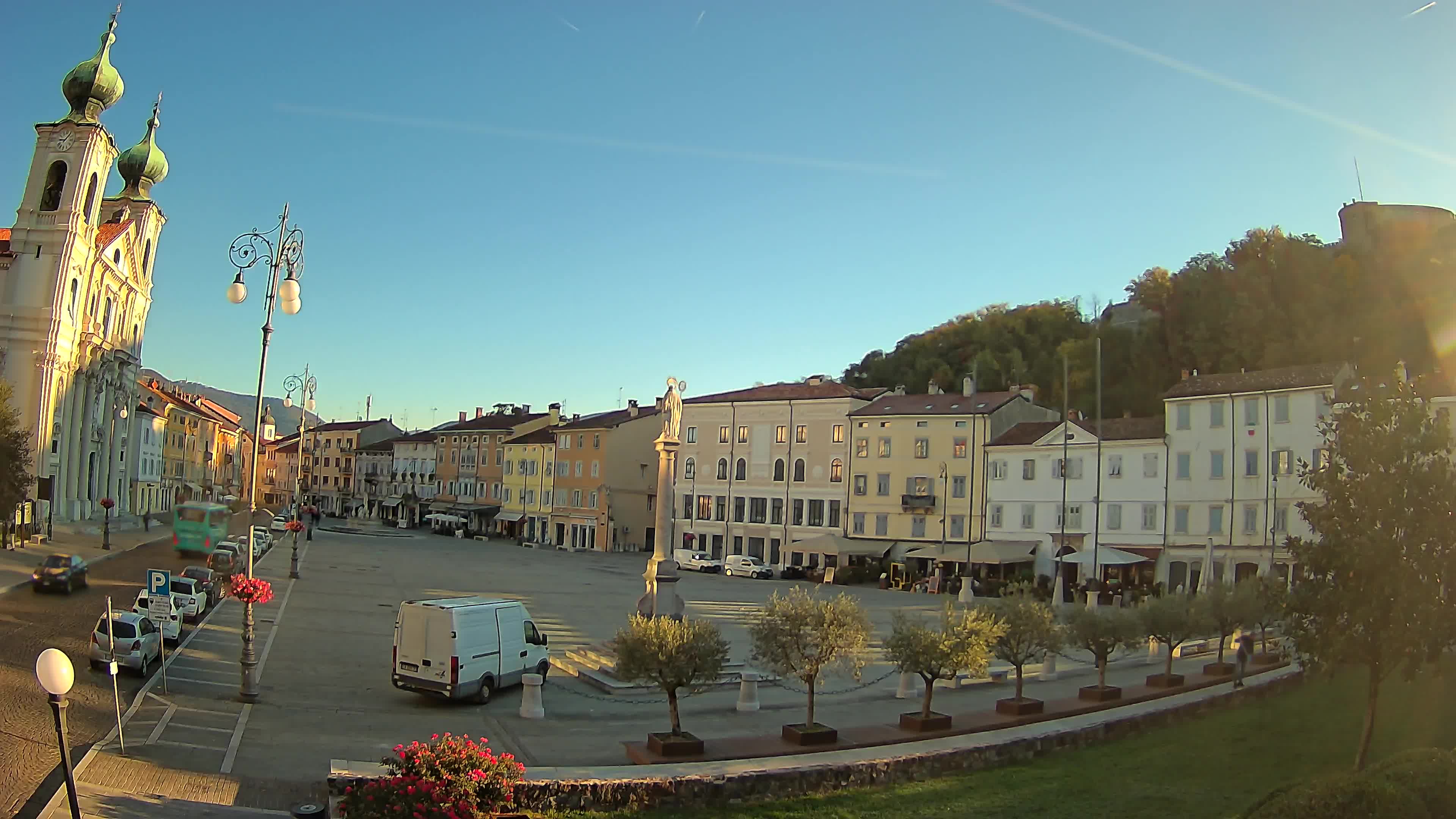 Gorizia – Plaza Vittoria – iglesia de San Pedro. Ignacio