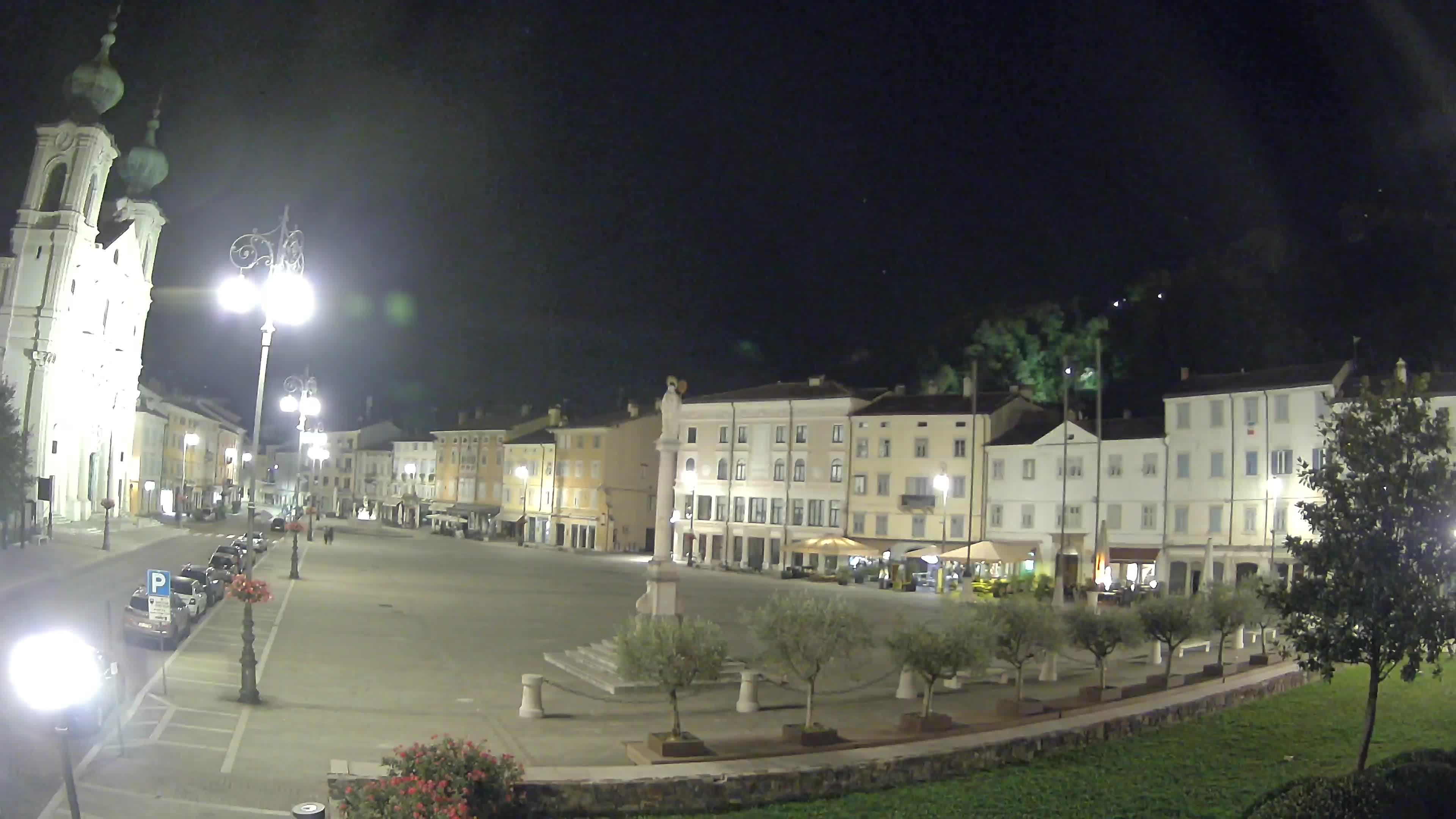 Gorizia – Plaza Vittoria – iglesia de San Pedro. Ignacio