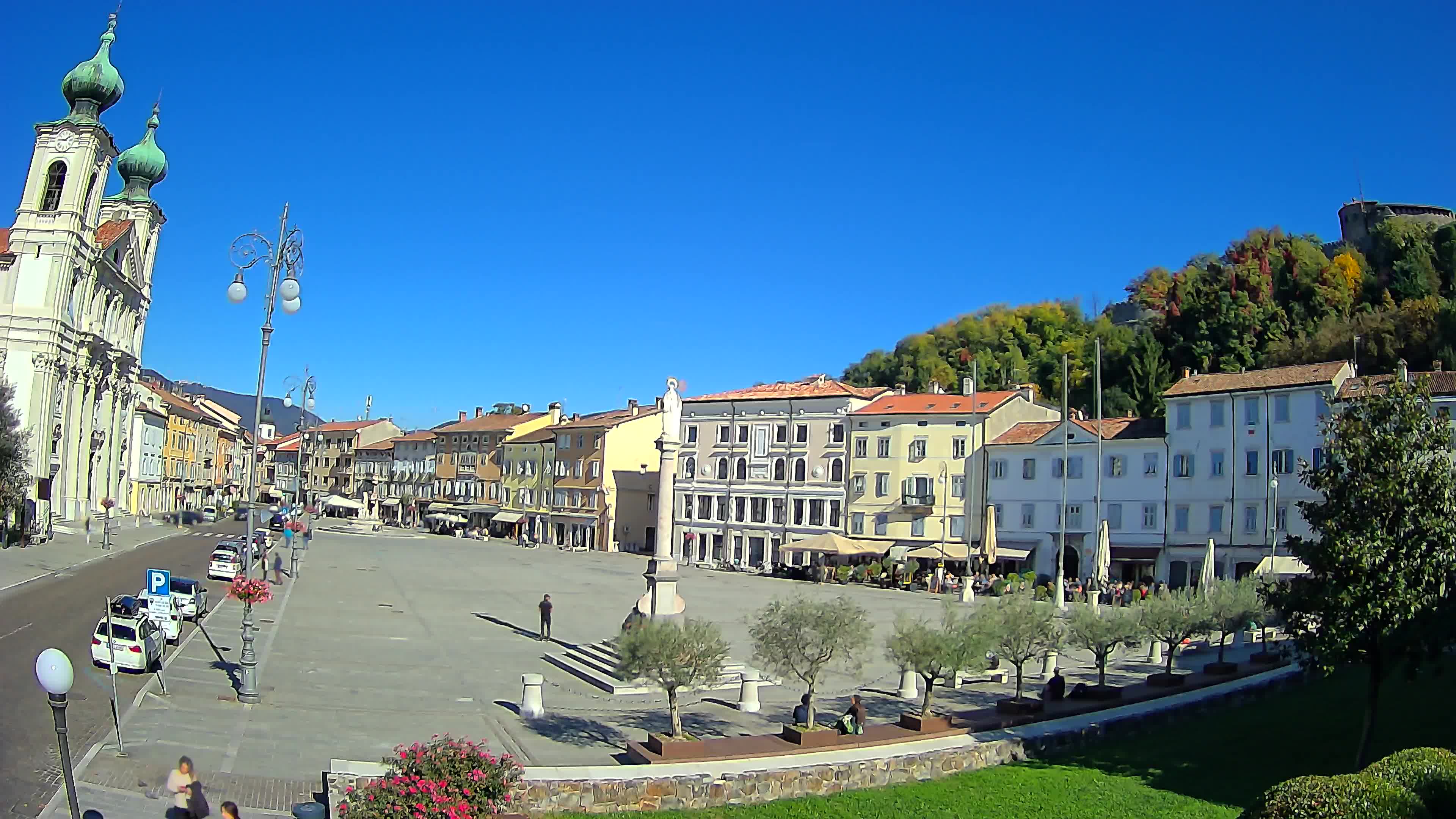 Gorizia Piazza della Vittoria e chiesa di S. Ignazio