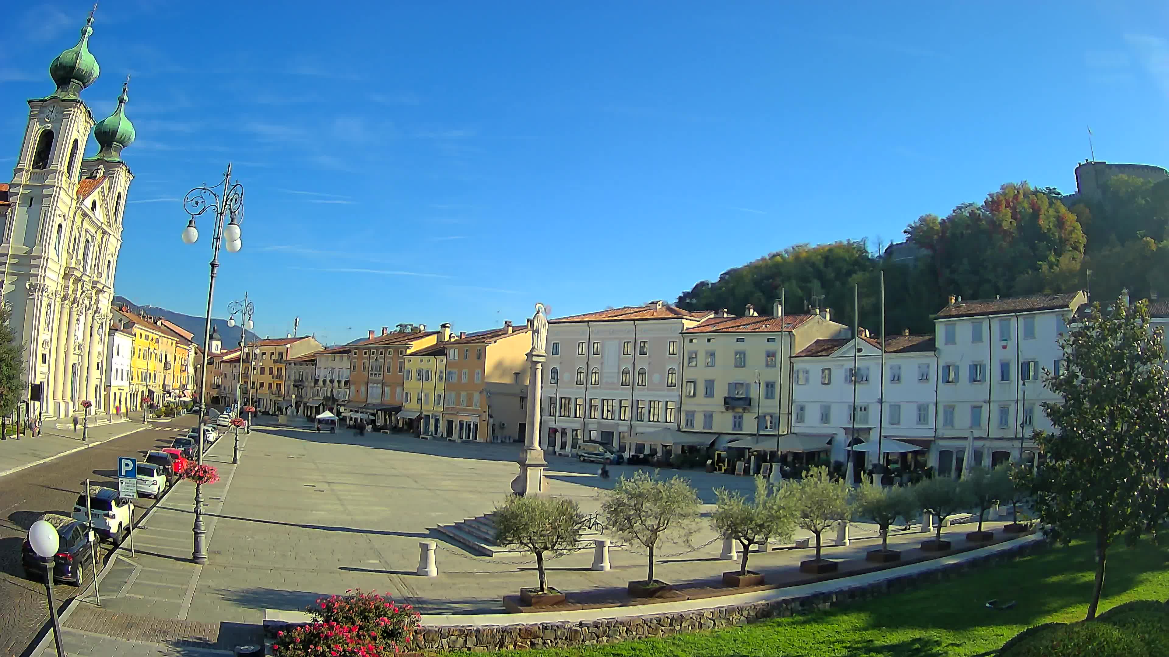Gorizia – Plaza Vittoria – iglesia de San Pedro. Ignacio